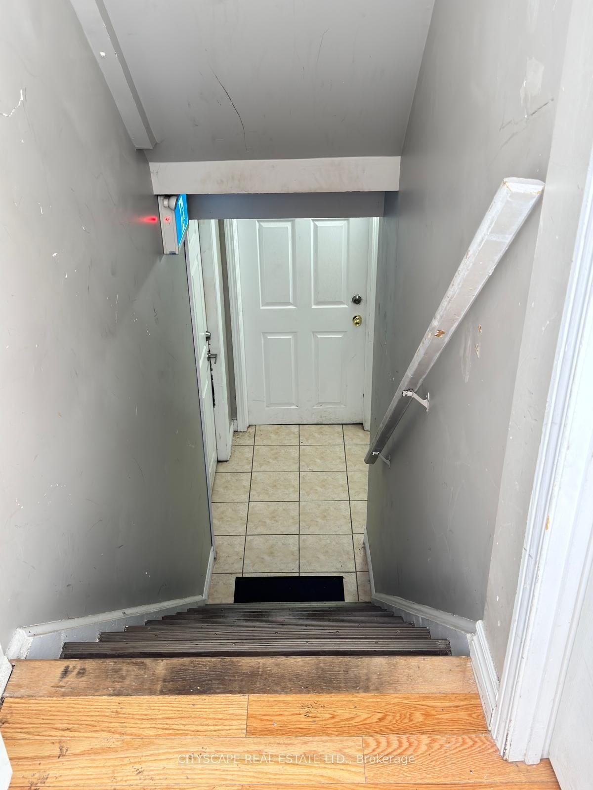 112 Worthington Avenue Bsmt #Bsmt, Brampton — Detached for lease, photo 1