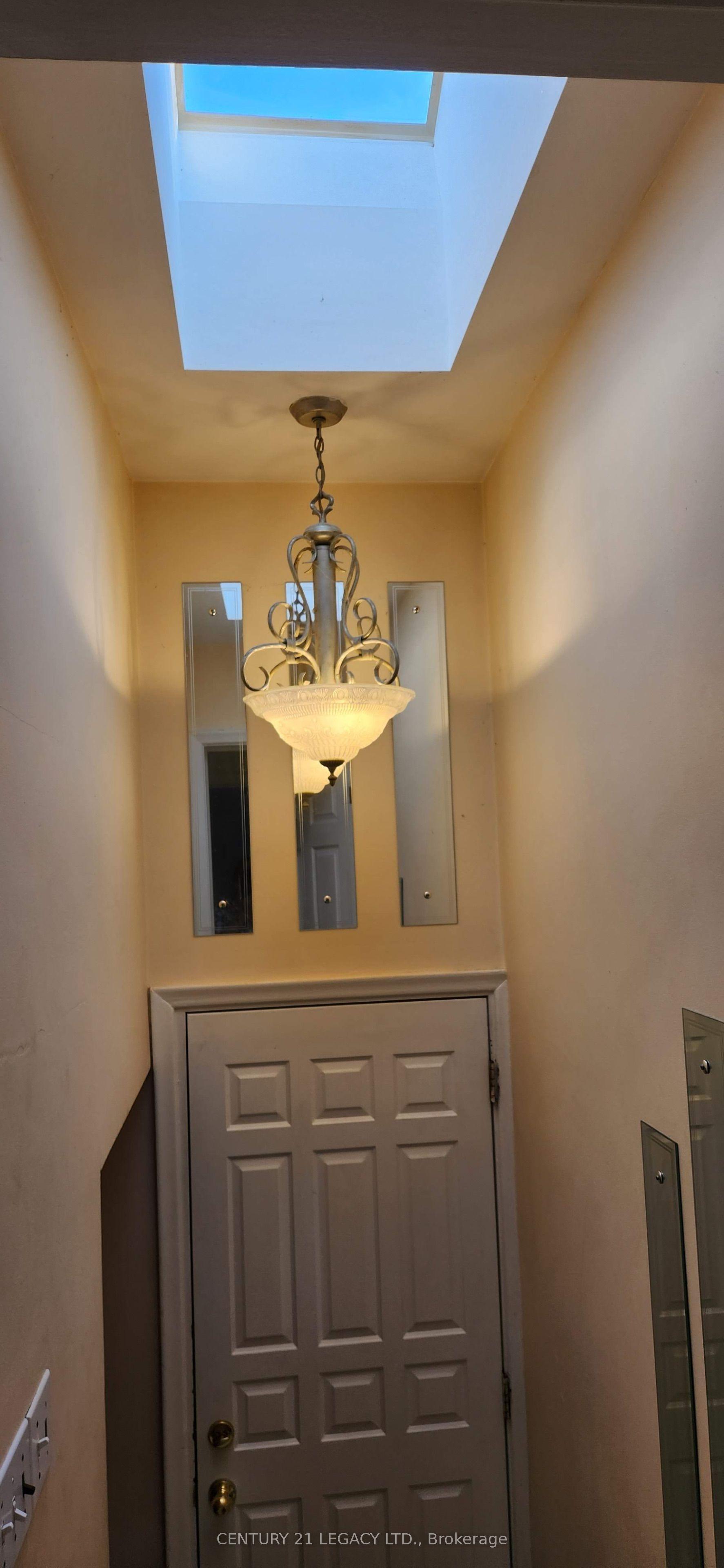 27 Par Avenue BASEMENT #BASEMENT, Toronto — Detached for lease, photo 1