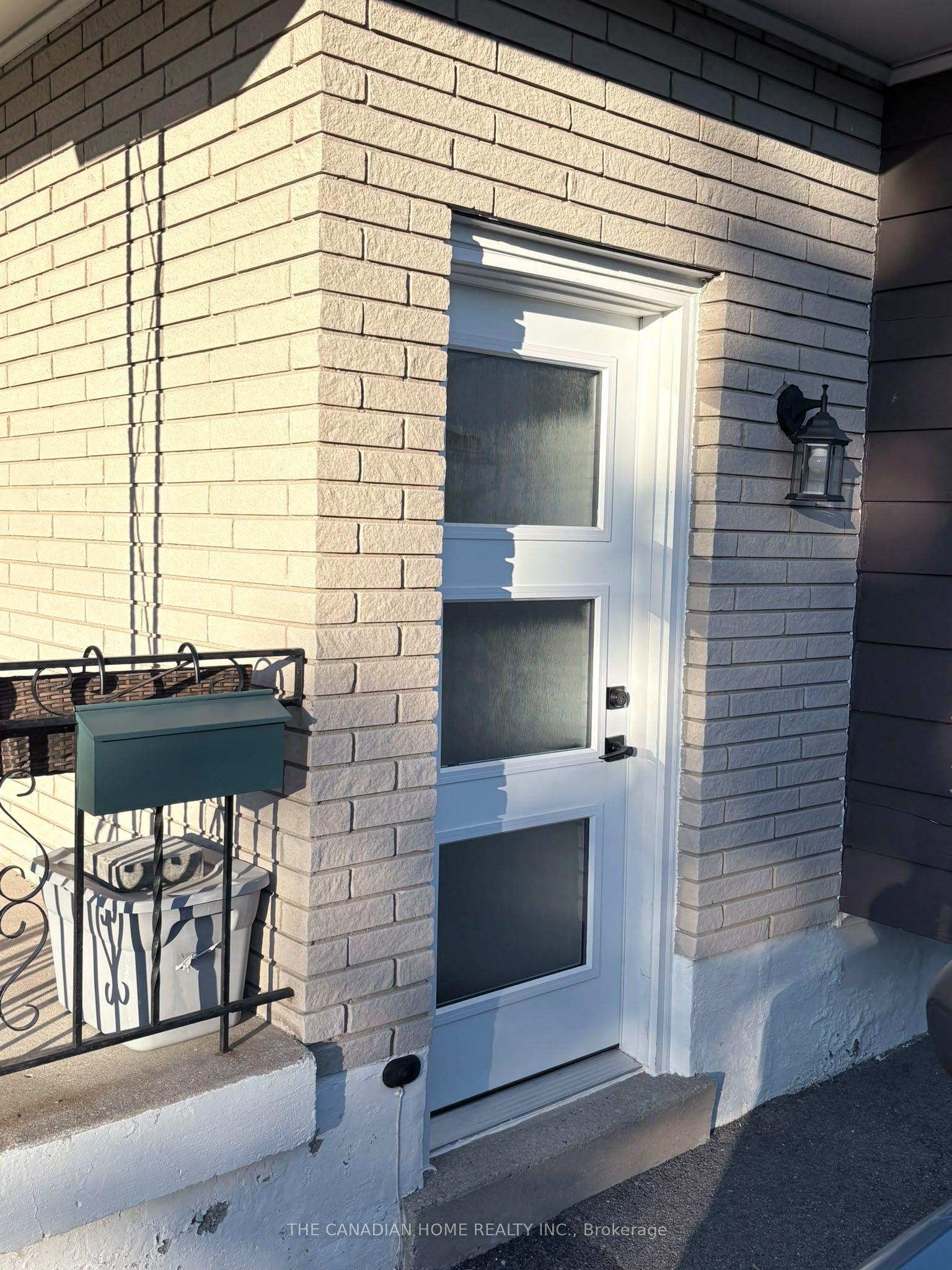 63 Champlain Avenue 2 #2, Hamilton — Detached for lease, photo 1