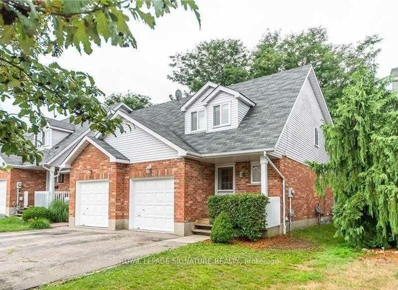 426 Downsview Place, Waterloo — Townhouse for lease, photo 1
