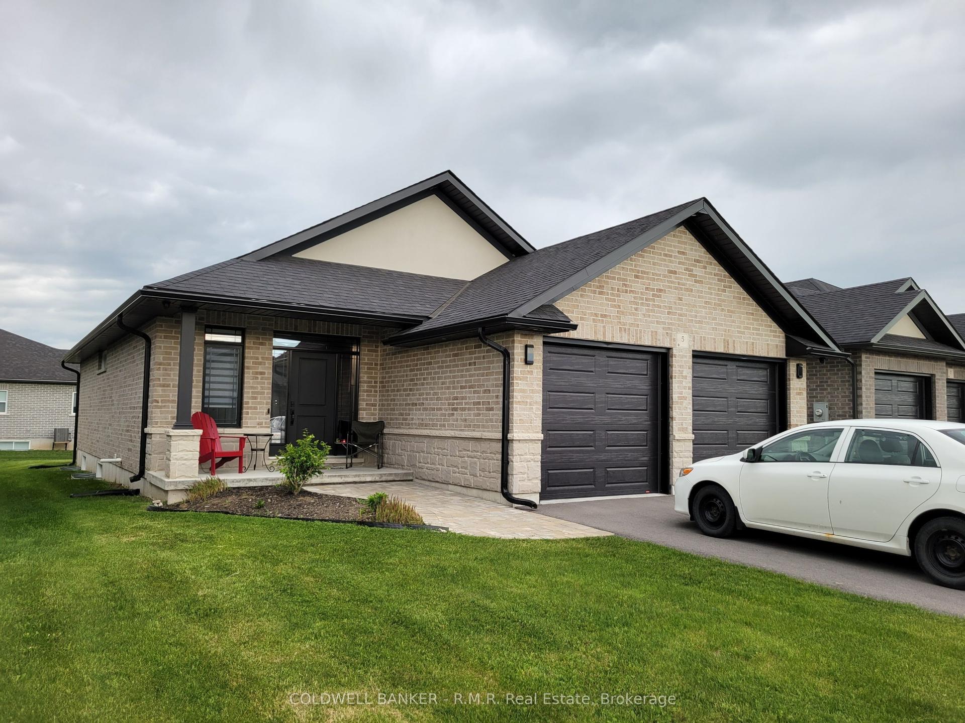5 Mavety Court — photo 1