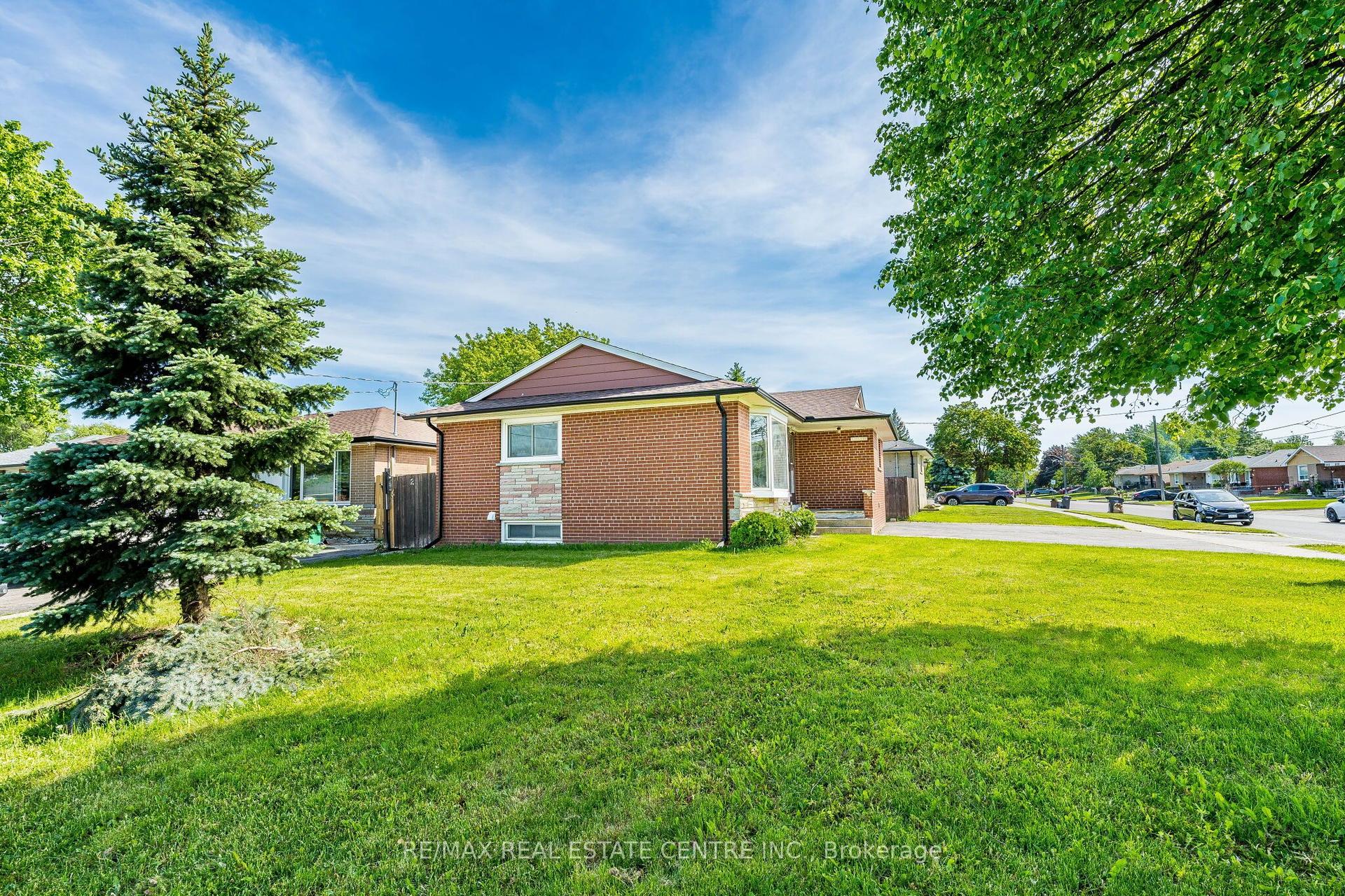 2 Milner Road (Main Floor) #(Main Floor) — photo 1