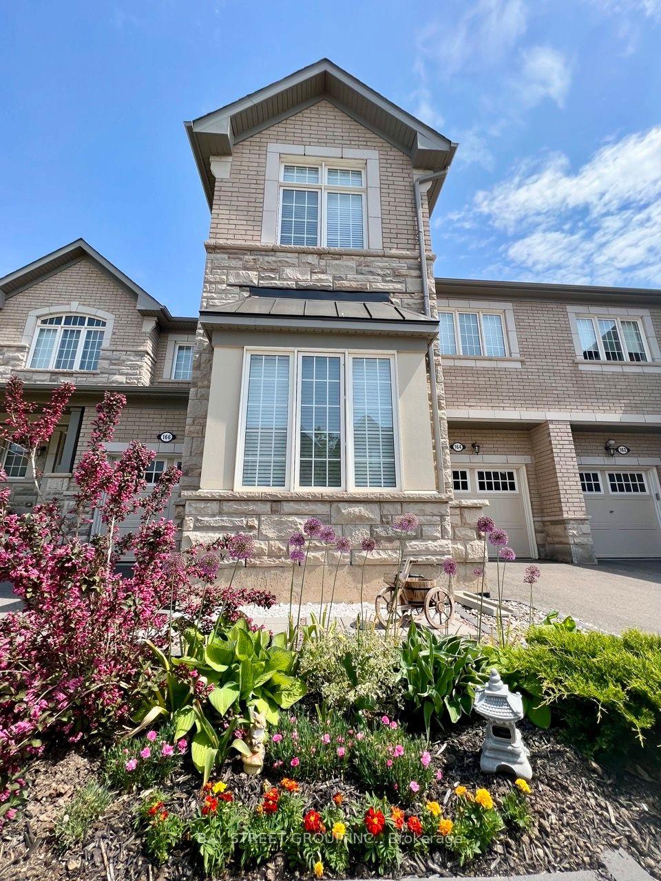 164 Beaveridge Avenue, Oakville — Townhouse for sale, photo 1