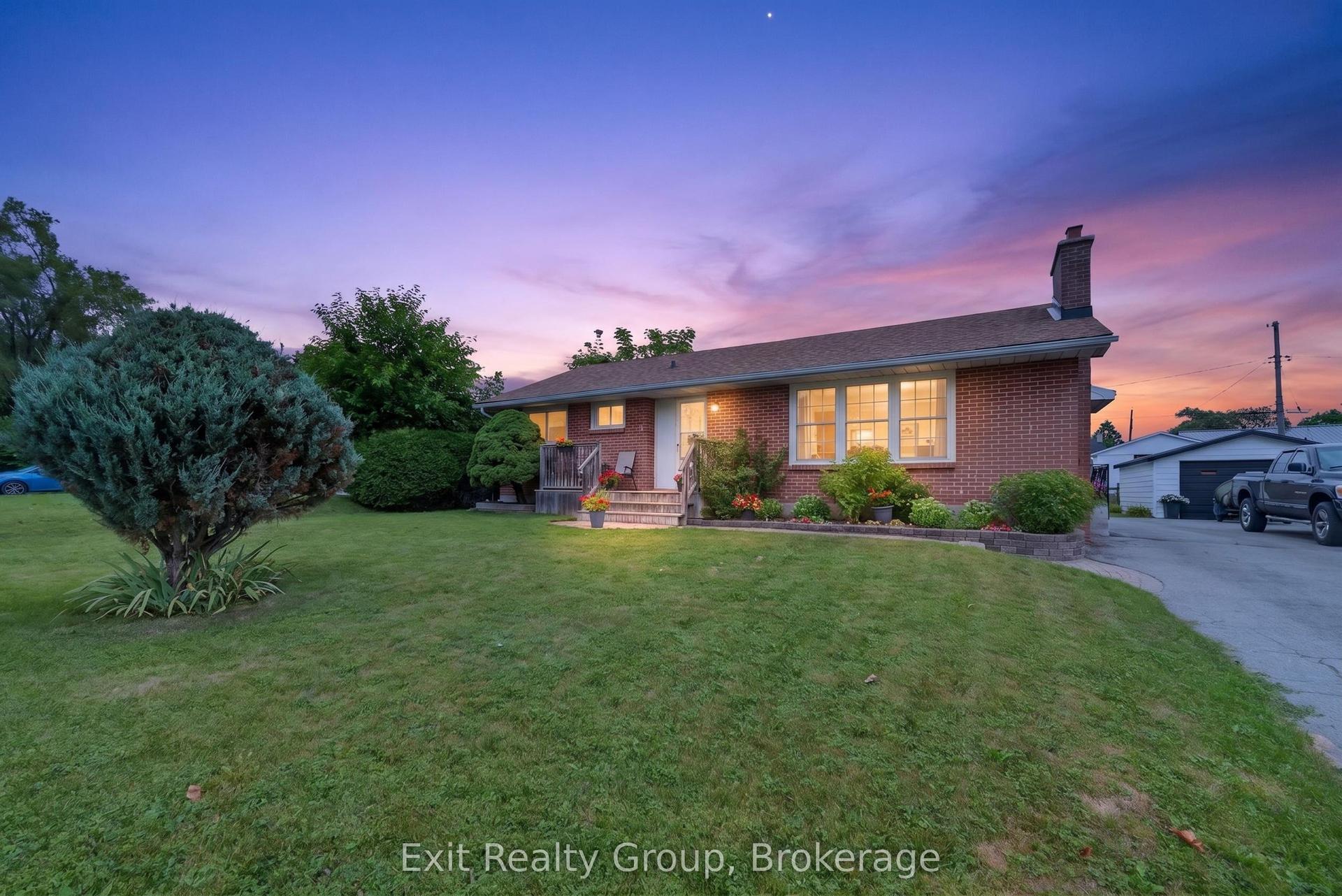 41 Second Avenue, Quinte West — Detached for sale, photo 1