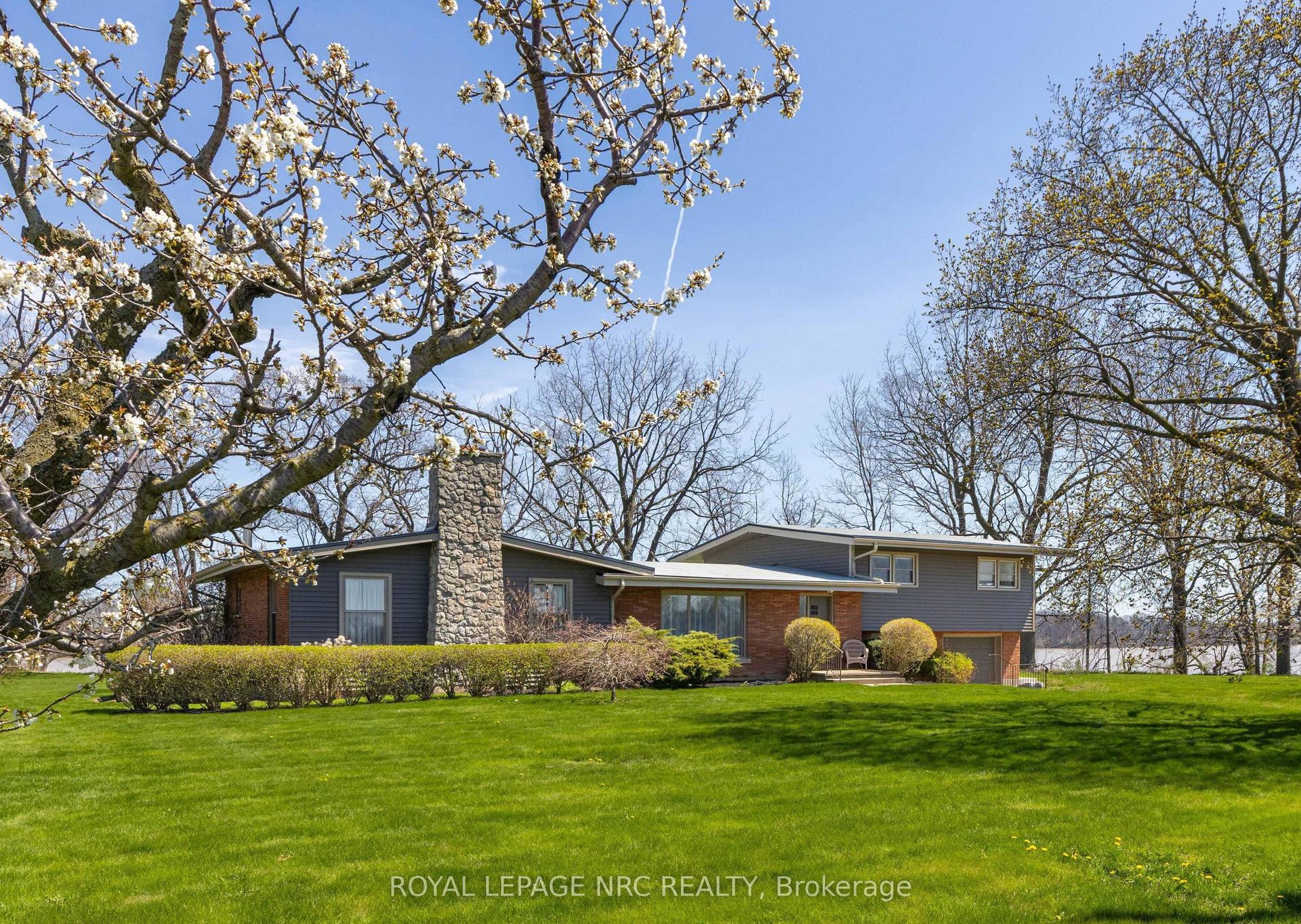 4521 Twenty First Street — photo 1