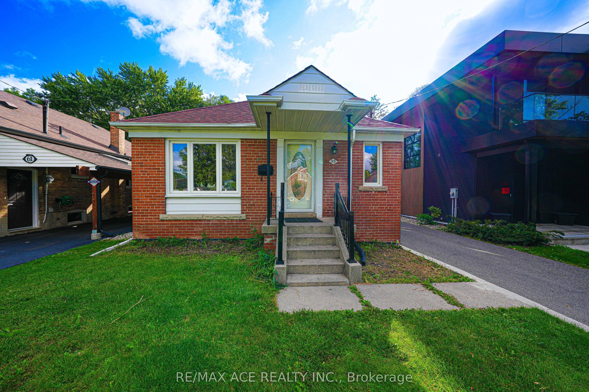 59 Lilian Drive, Toronto — Detached for sale, photo 1