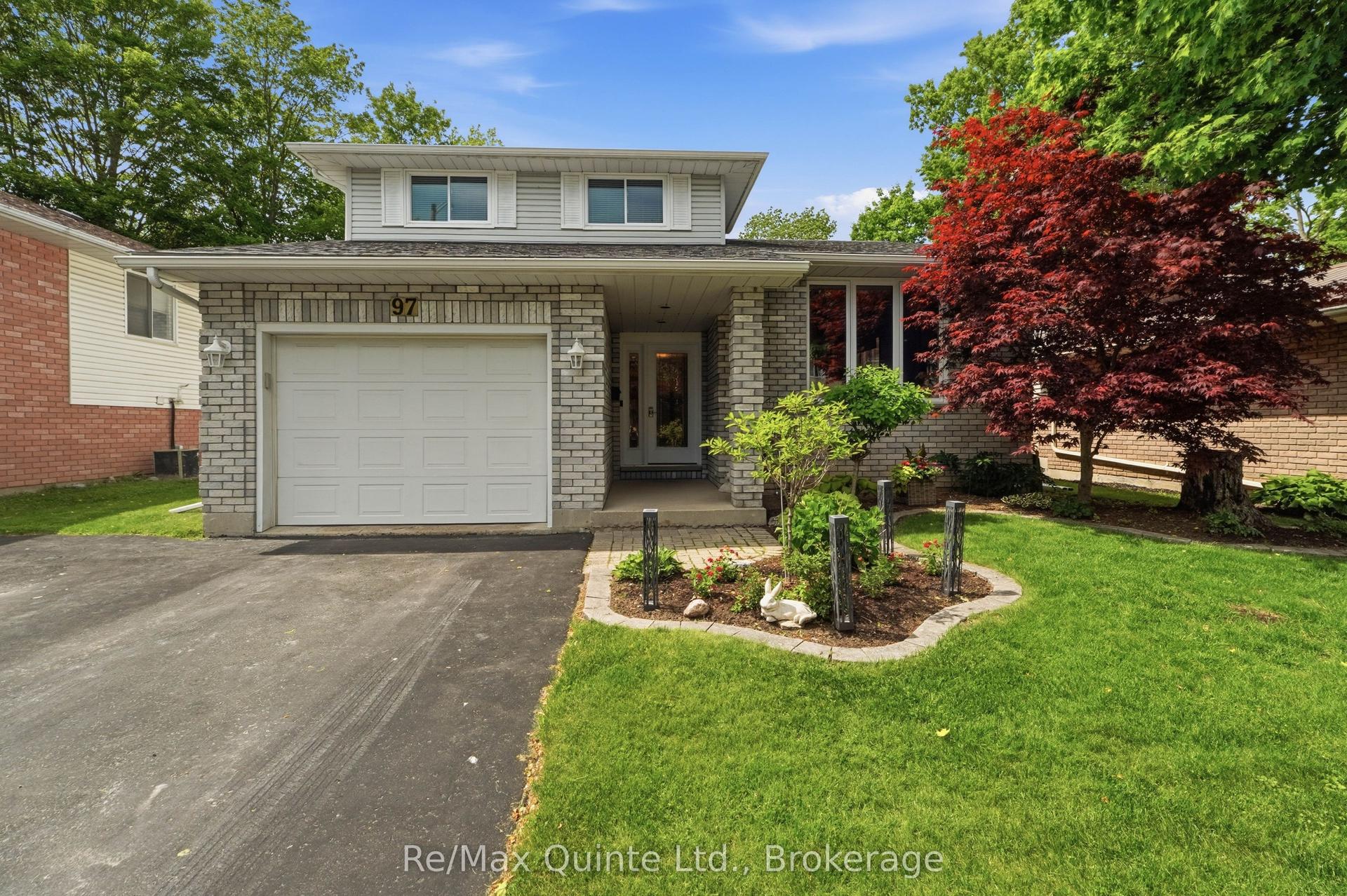 97 Parkview Heights — photo 1