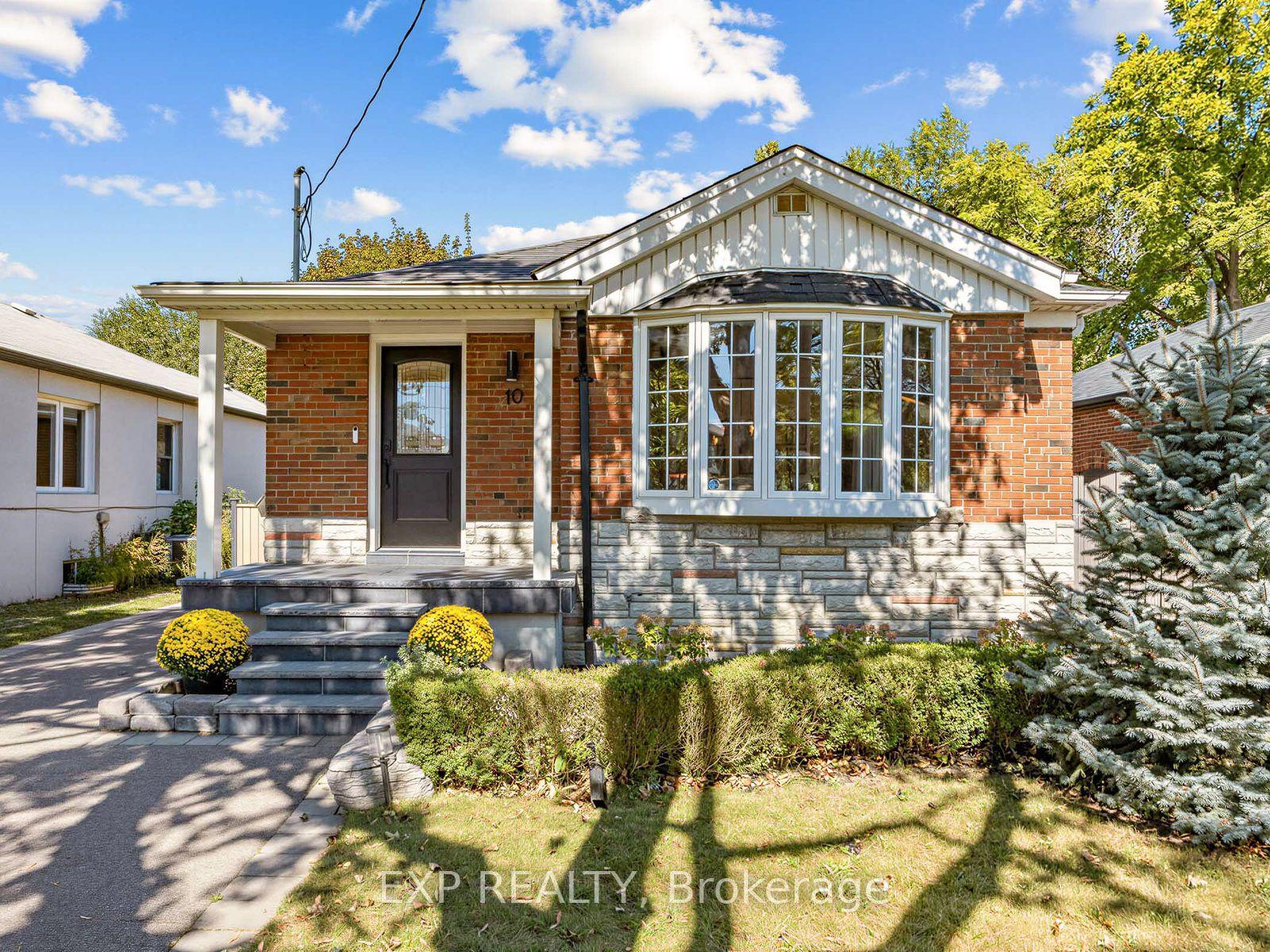 10 Yarn Road, Toronto — Detached for sale, photo 1