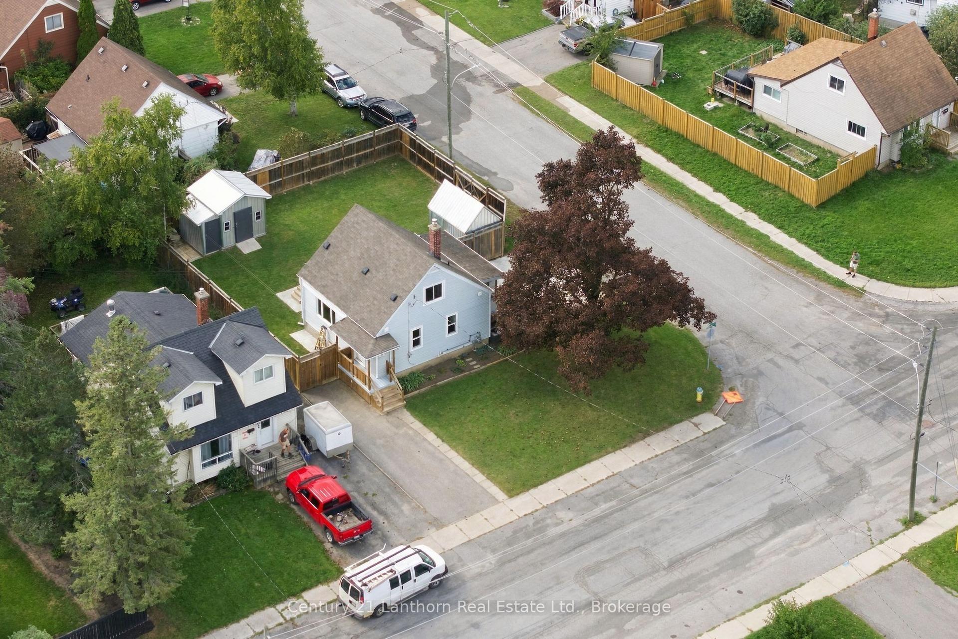 106 HUMEWOOD Drive, Belleville — Detached for sale, photo 1