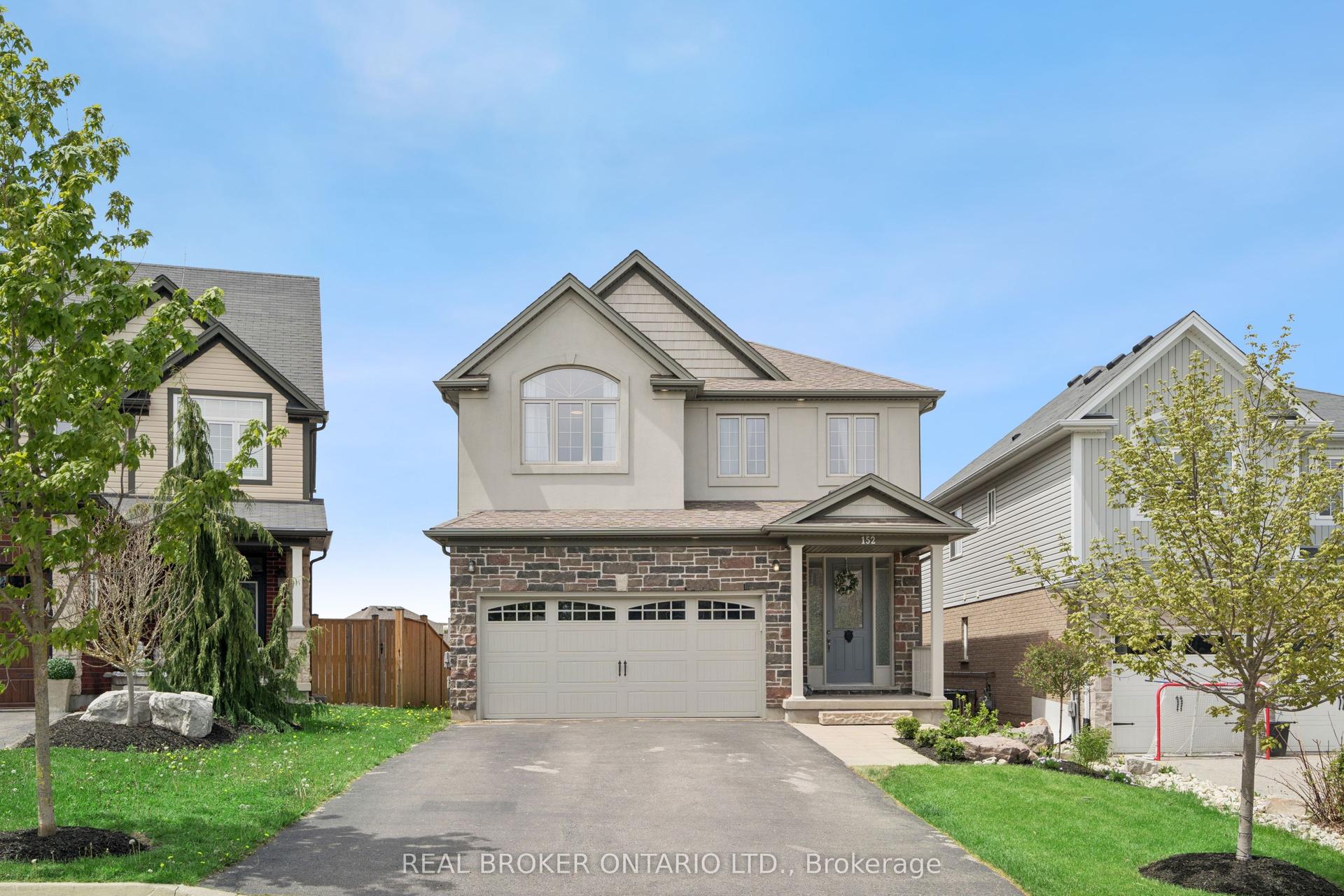 152 Coker Crescent — photo 1