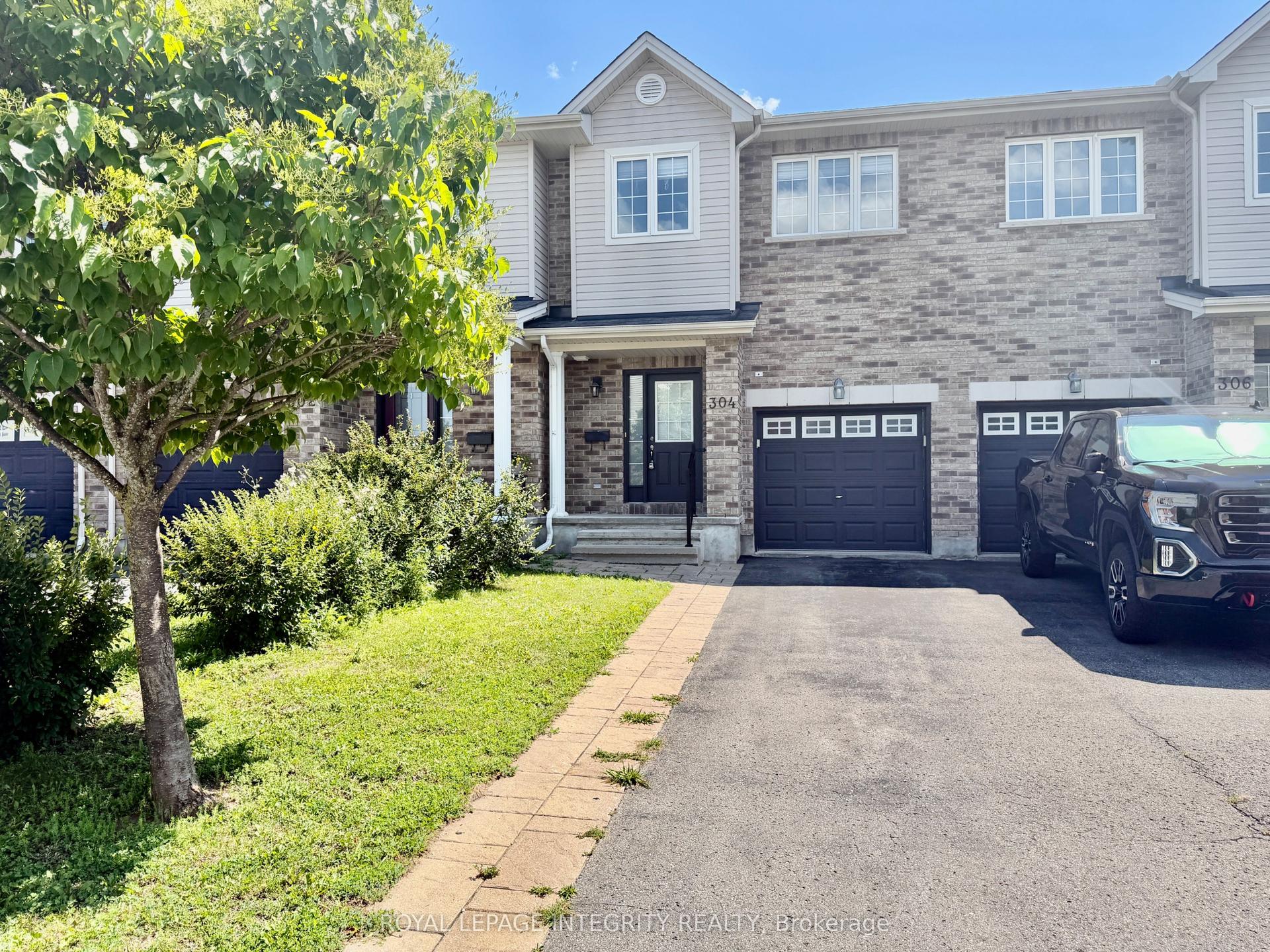 304 Amici Terrace, Kanata — Townhouse for lease, photo 1