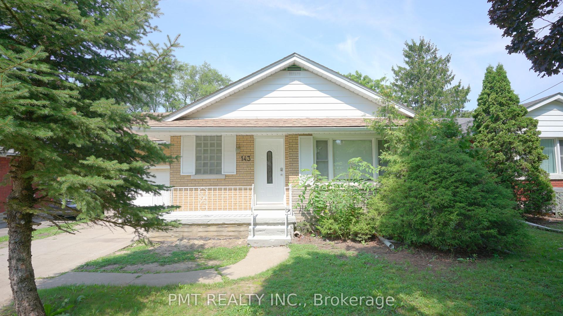 143 Elgin Crescent, Waterloo — Detached for lease, photo 1
