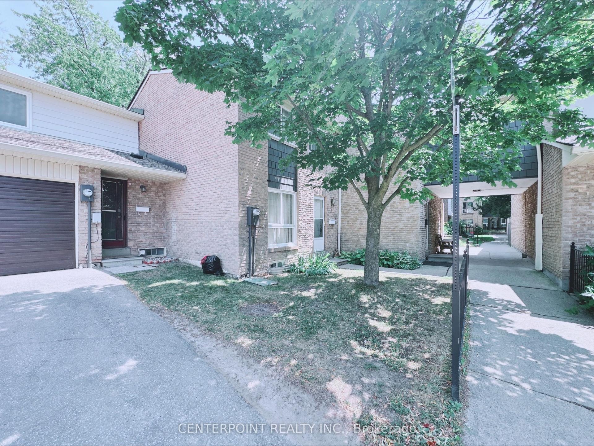 29 Slender Fern Way 39 #39, Toronto — Condo Town for lease, photo 1