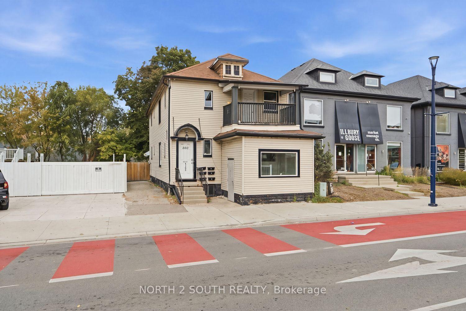880 Dundas Street E, London East — Multiplex for sale, photo 1