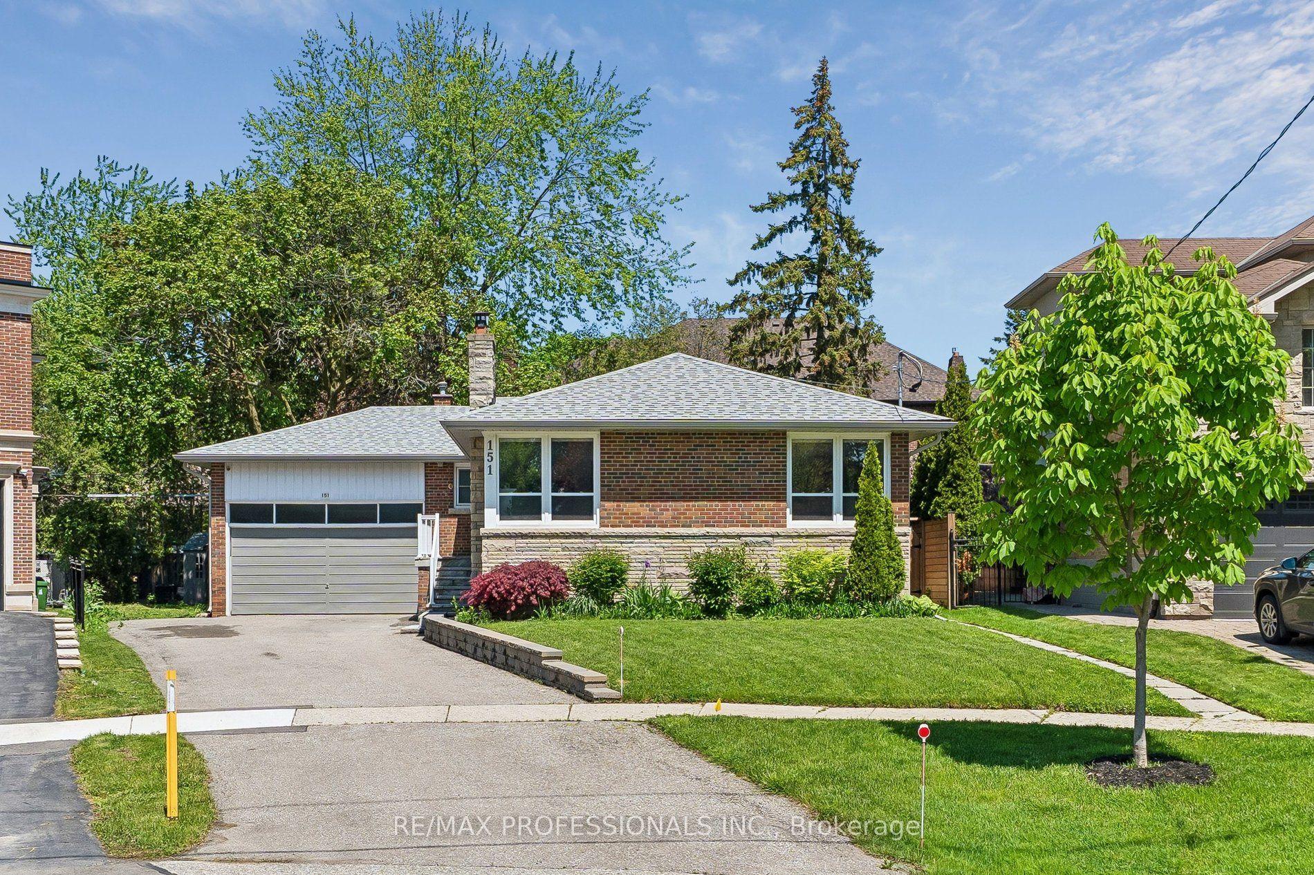 151 Perry Crescent, Toronto — Detached for sale, photo 1