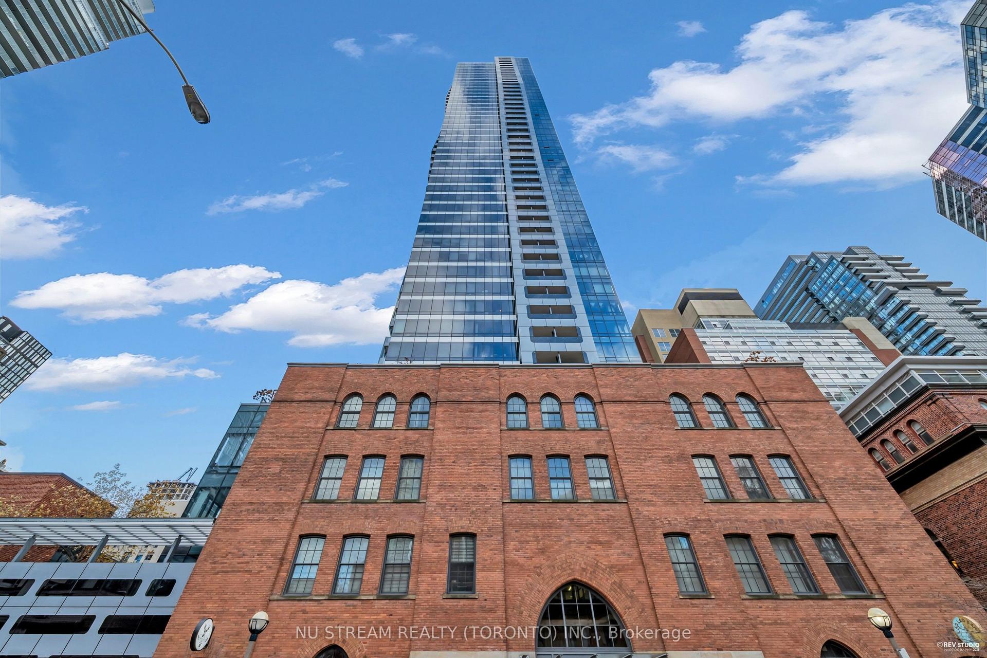 5 St Joseph Street 4806 #4806, Toronto — Condo for lease, photo 1