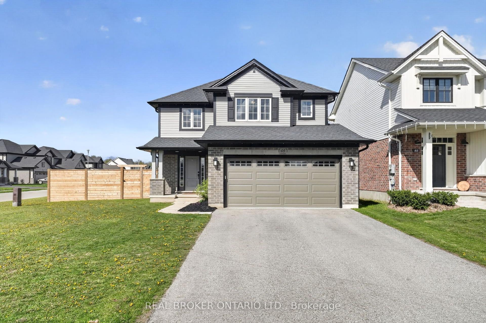 48 Curren Crescent — photo 1
