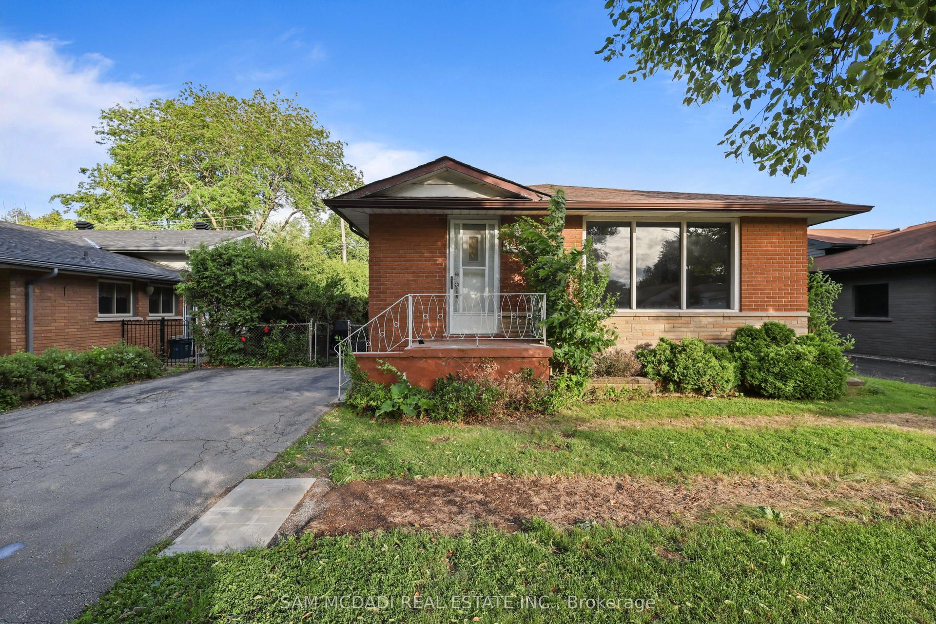3456 Rexway Drive — photo 1