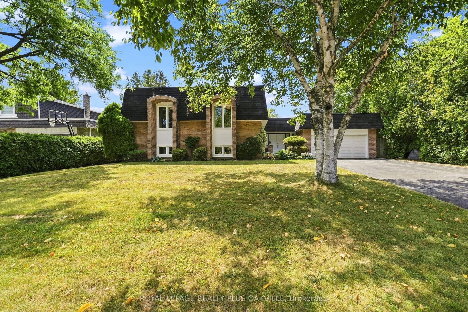 244 Willowridge Court, Oakville — Detached for sale, photo 1