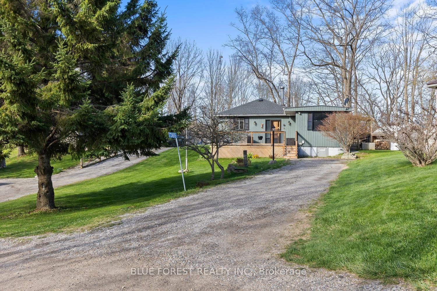 7365 FAIRVIEW Drive — photo 1