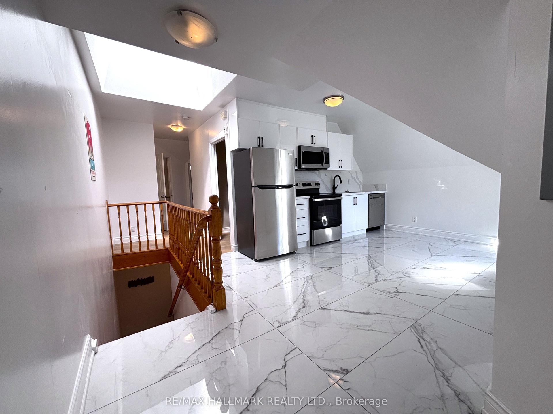 61 Cecil Street #3 ##3, Toronto — Detached for lease, photo 1