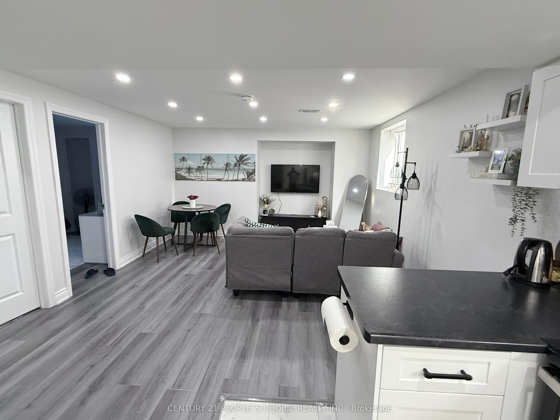 131 Locker Place, Milton — Detached for lease, photo 1