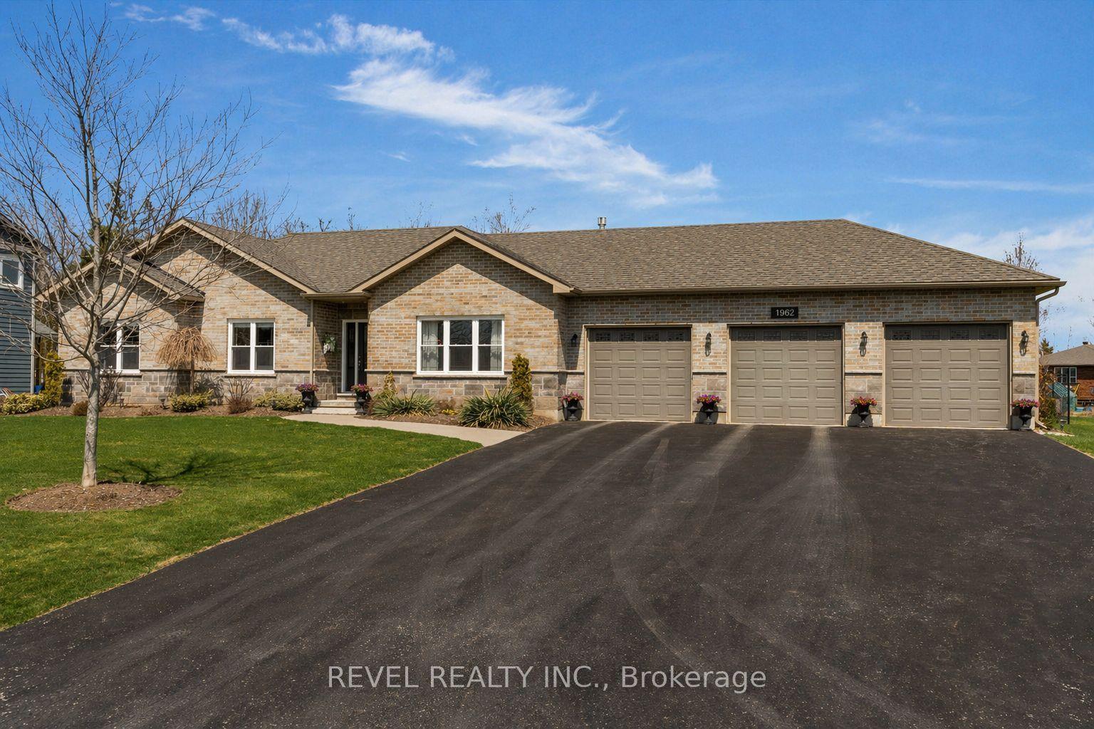 1962 Elana Drive — photo 1