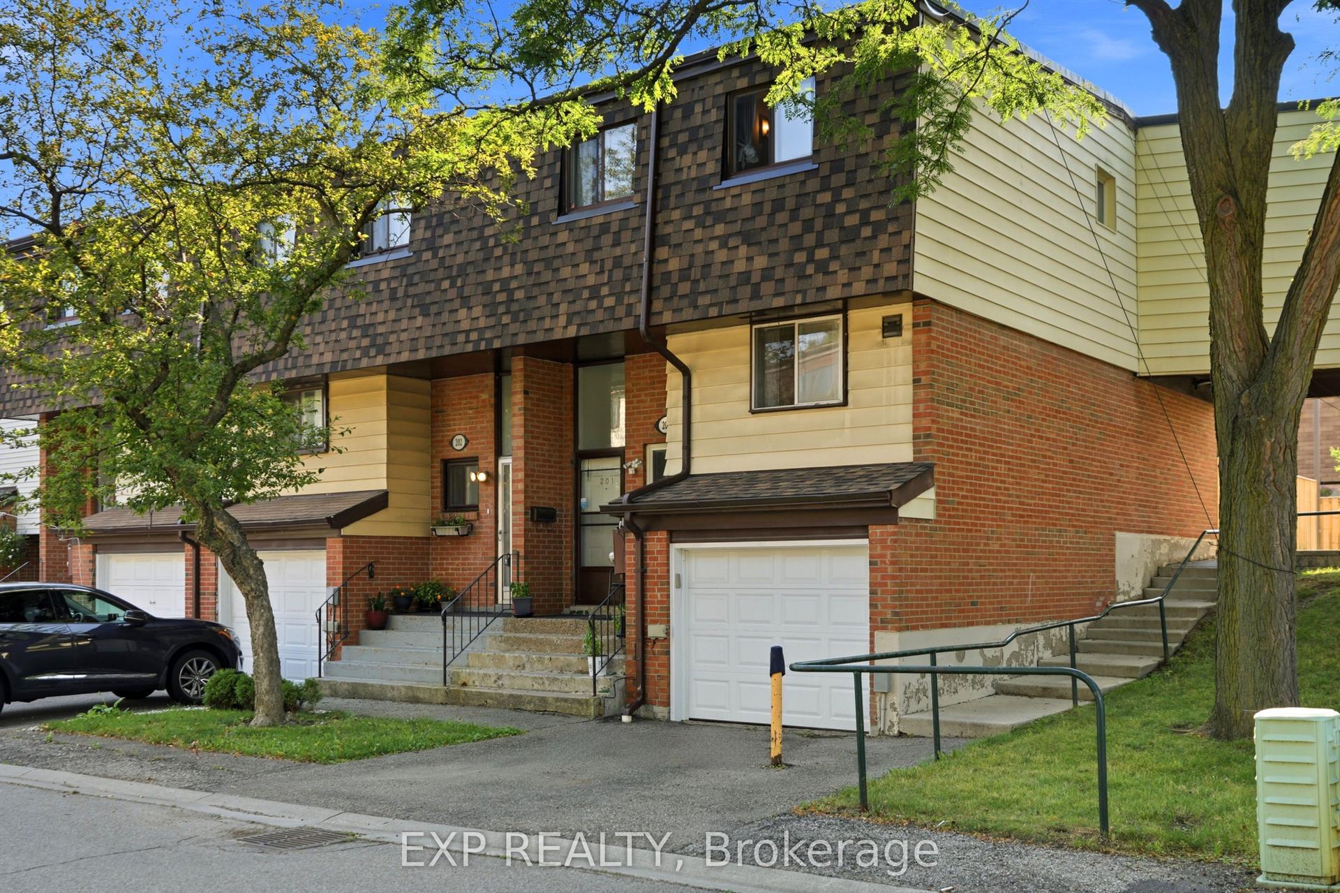180 Mississauga Valley Boulevard 201 #201, Mississauga — Condo Town for sale, photo 1