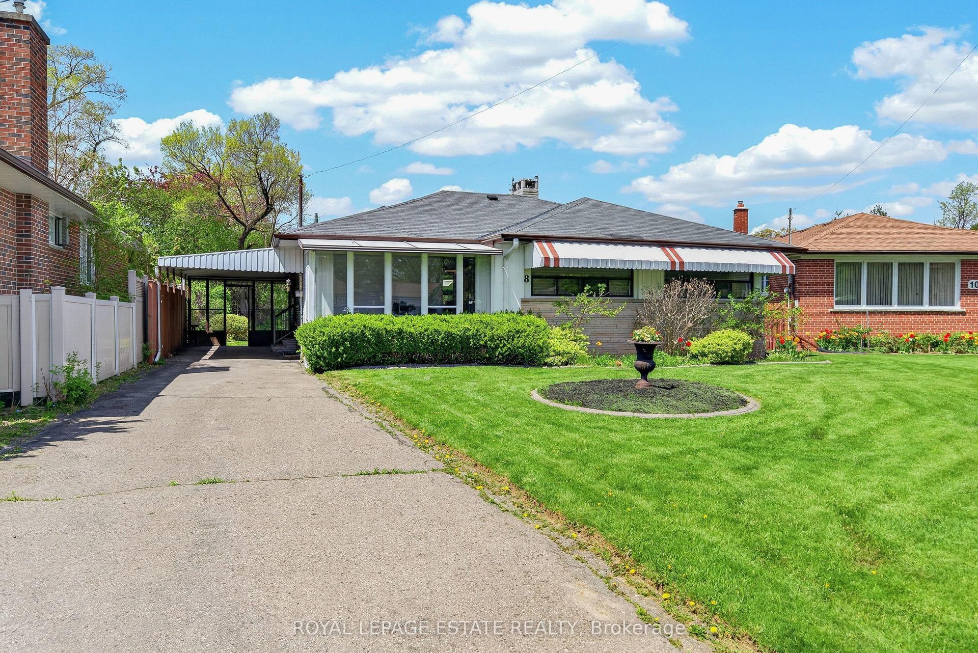8 Wallbridge Court — photo 1