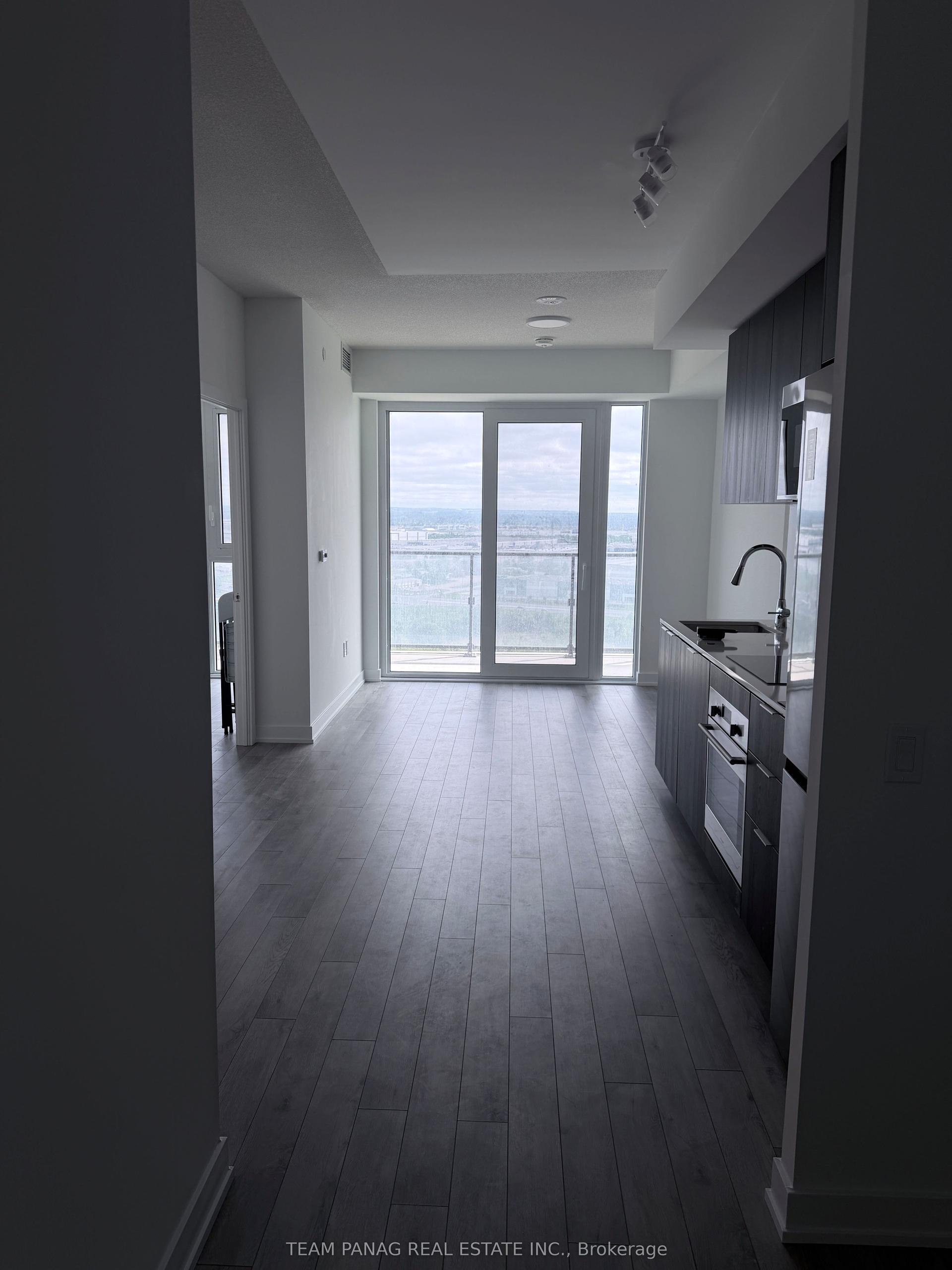 15 Skyridge Drive 2121 #2121 — photo 1