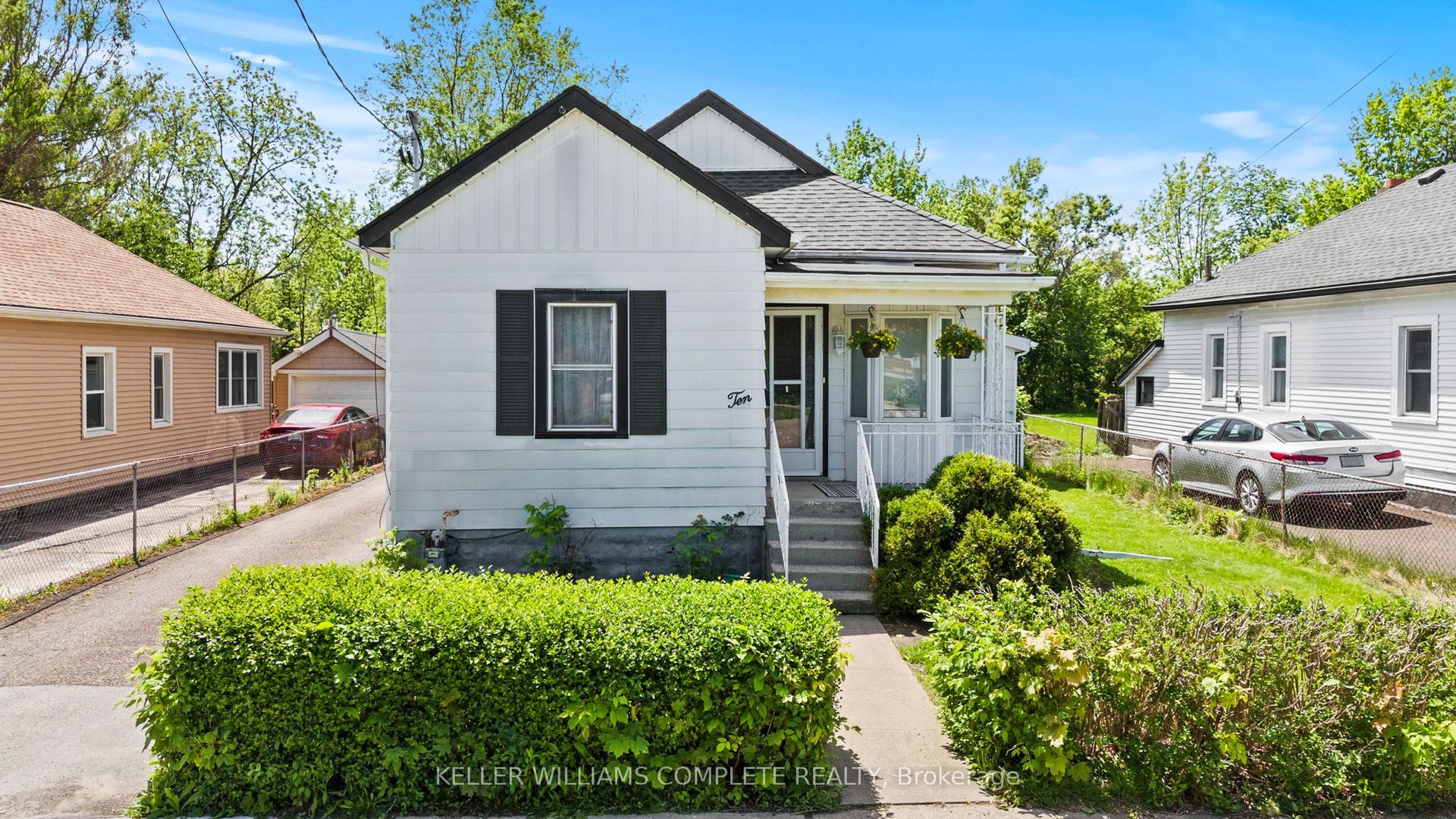 10 MONCK Street — photo 1