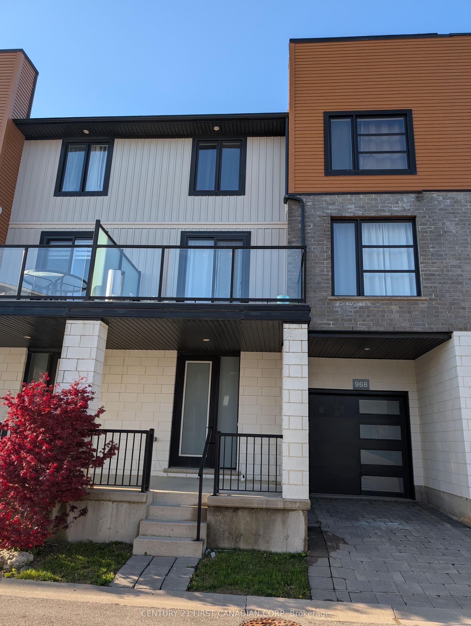 968 West Village Square — photo 1