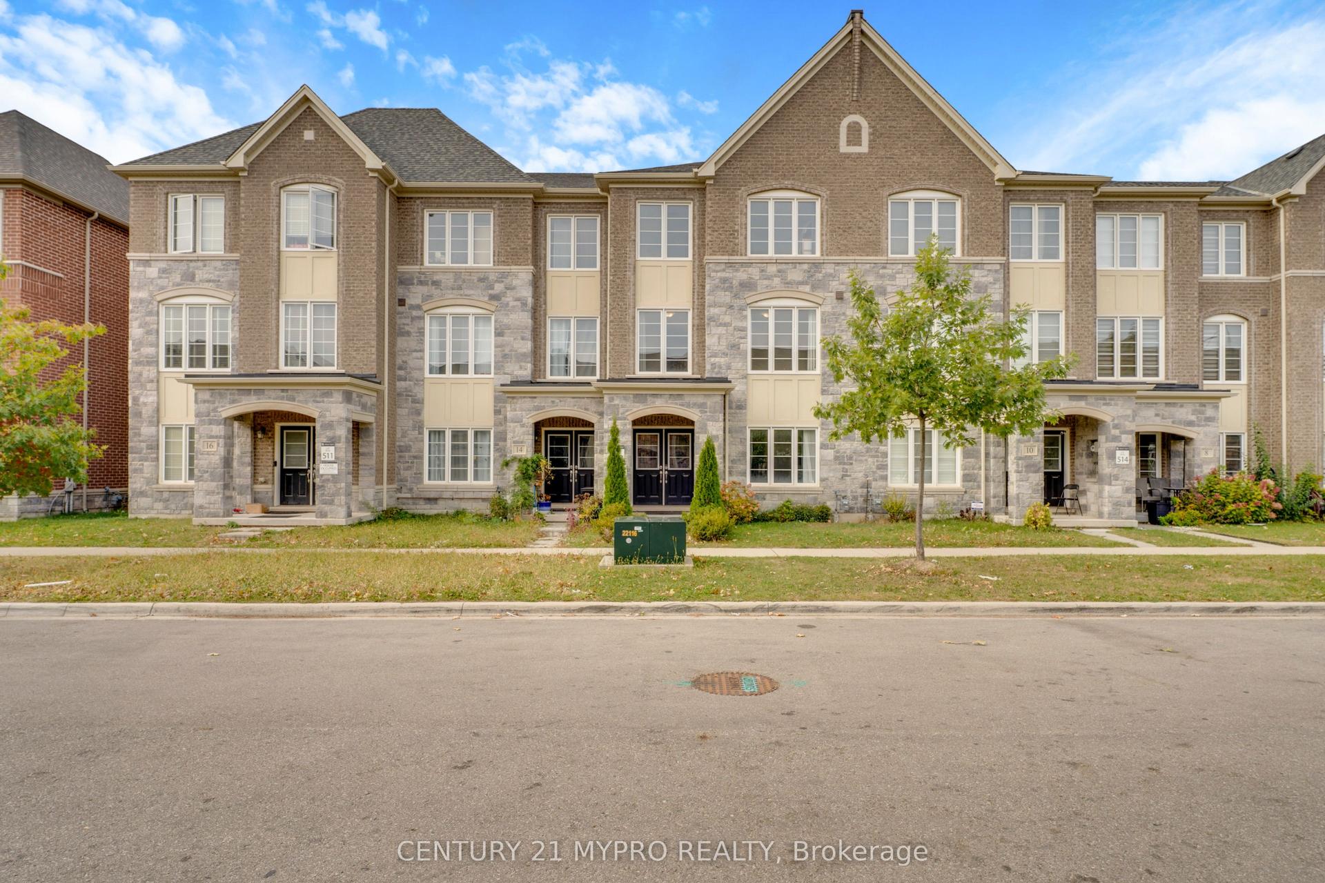 12 Brushwood Drive, Brampton — Townhouse for lease, photo 1