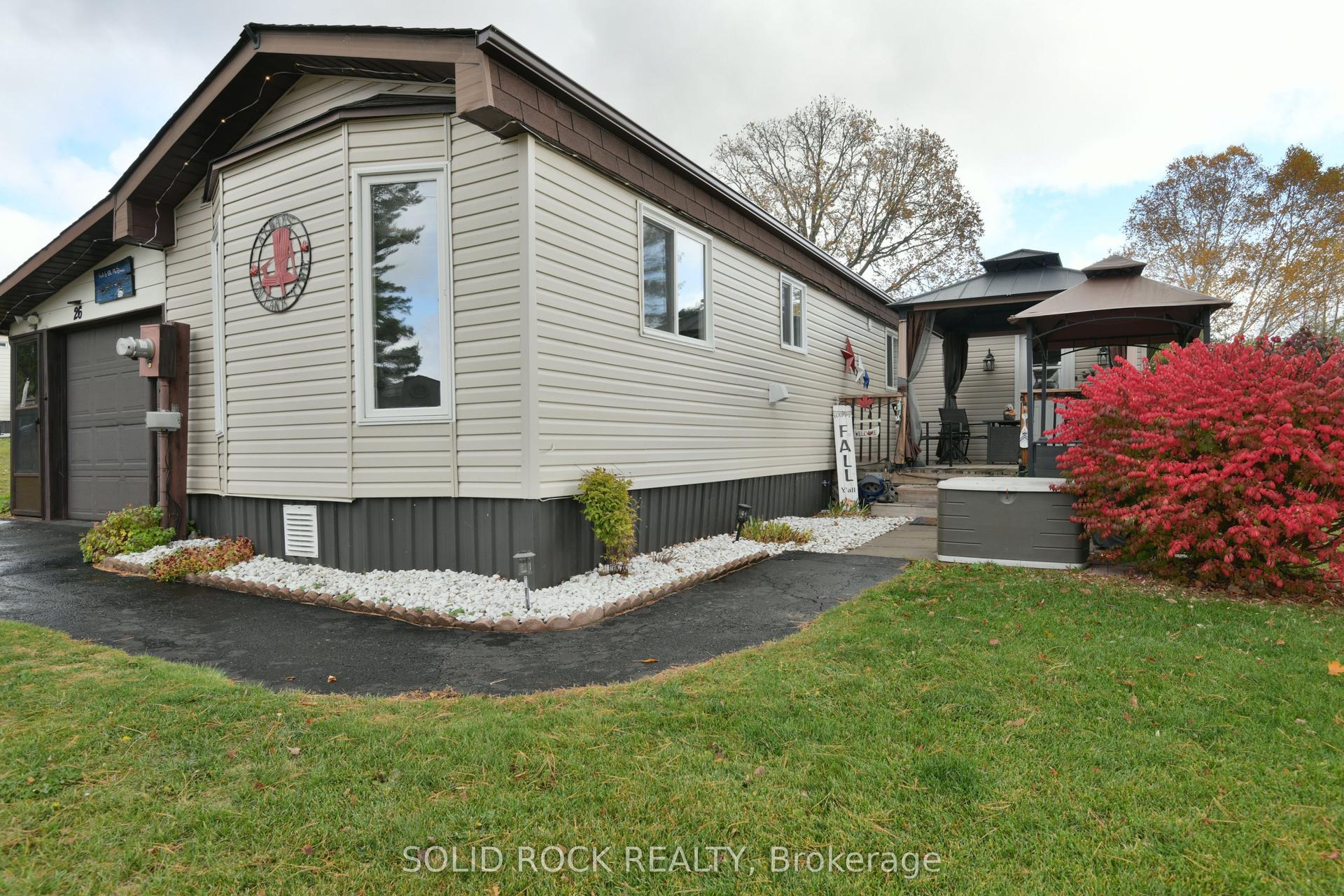 26 Evergreen Lane — photo 1