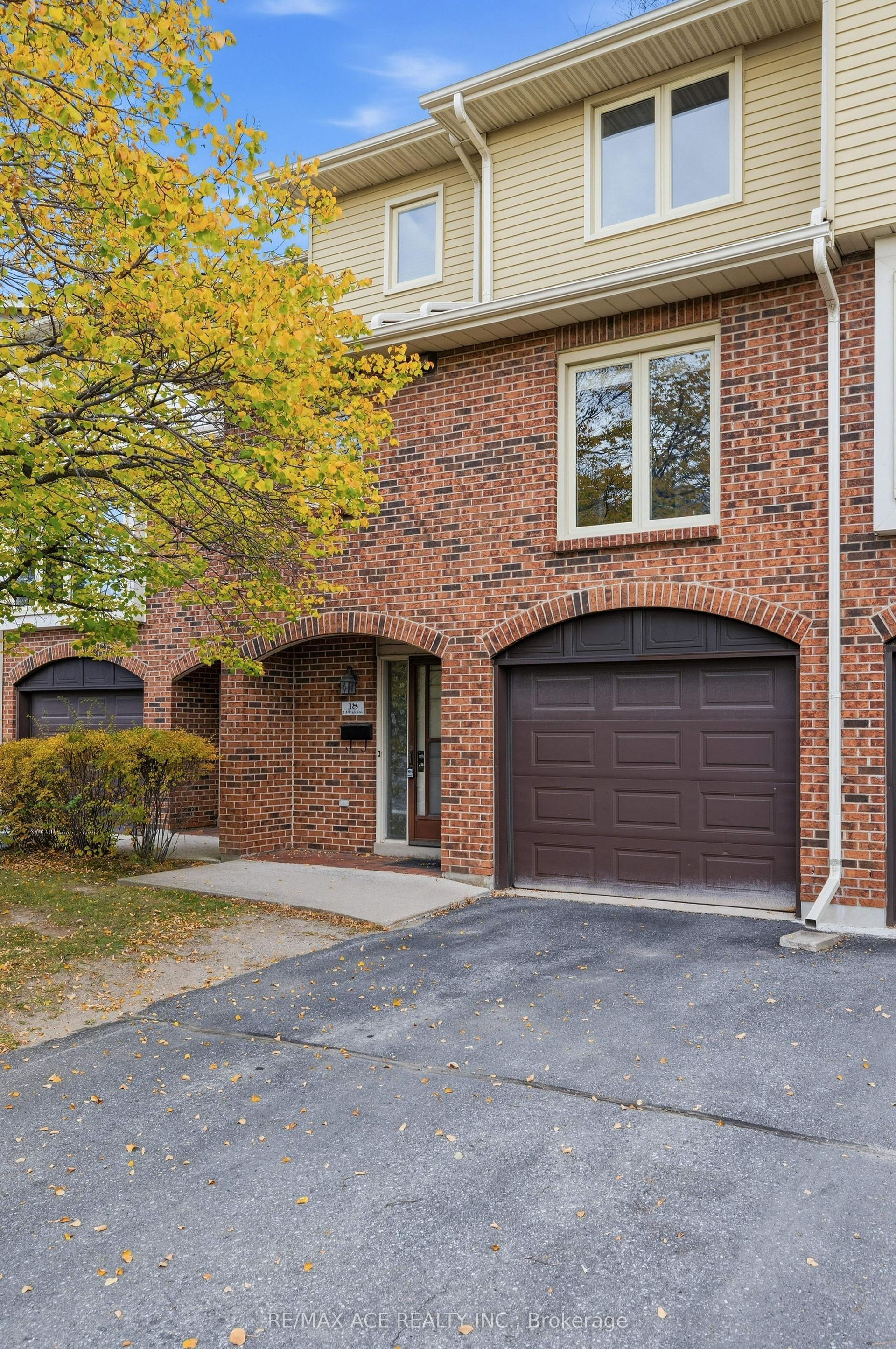 115 Wright Crescent 18 #18, Kingston — Condo Town for sale, photo 1