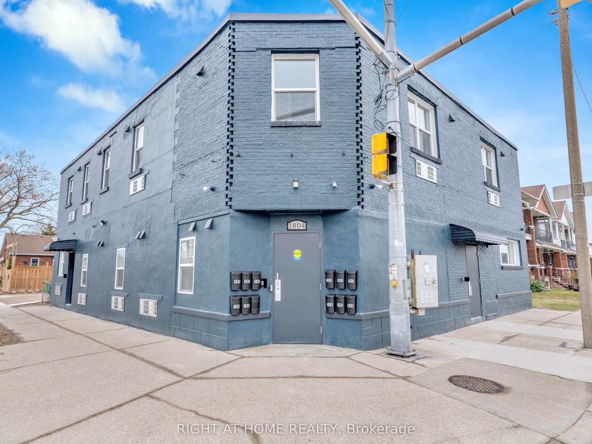 1804 Drouillard Road 105 #105 — photo 1