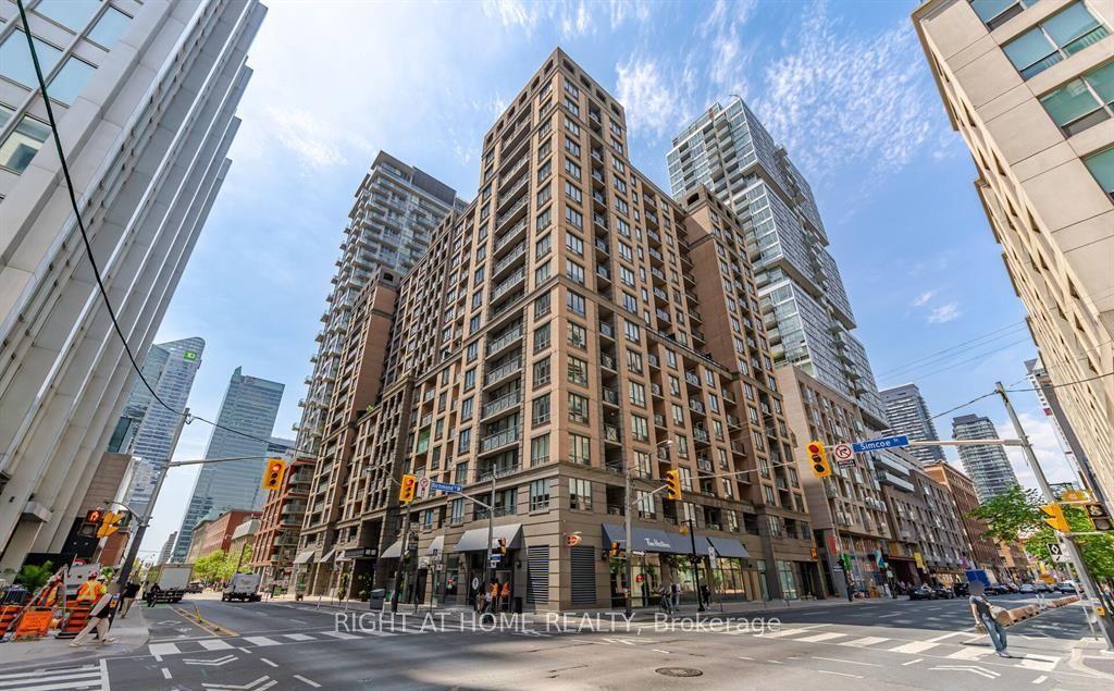 140 Simcoe Street 1221 #1221, Toronto — Condo for lease, photo 1
