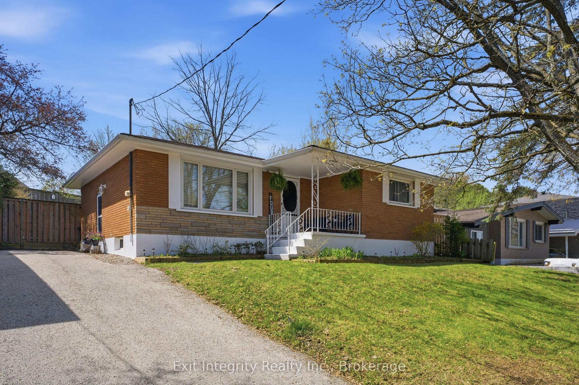 4 Howard Street — photo 1