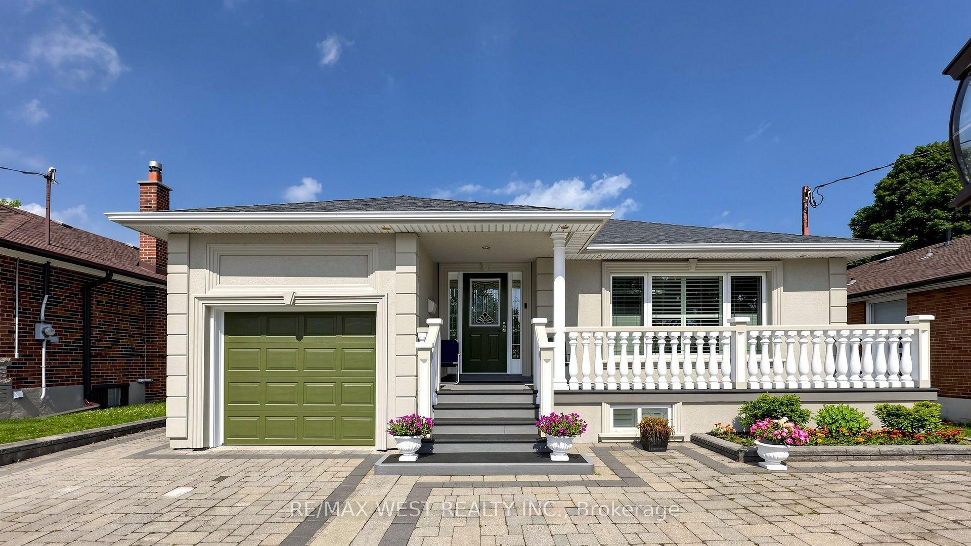 555 McCowan Road, Toronto — Detached for sale, photo 1