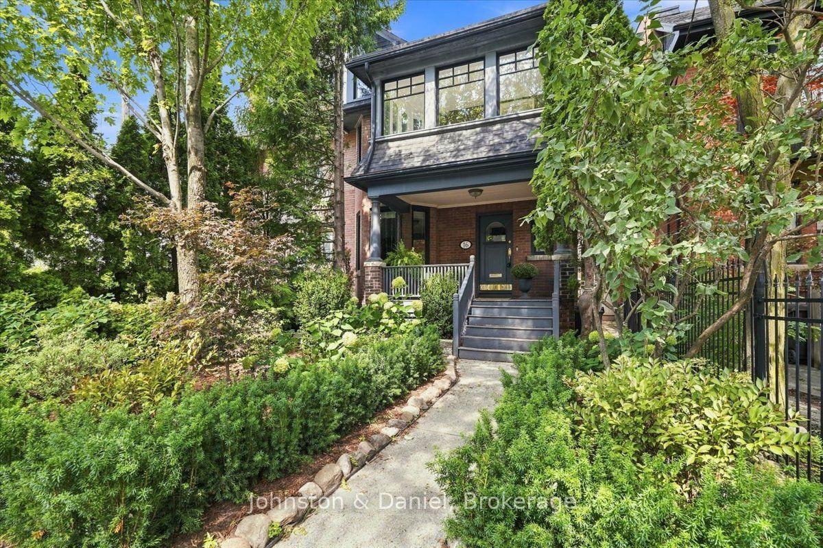 16 Barton Avenue, Toronto — Semi-Detached for sale, photo 1
