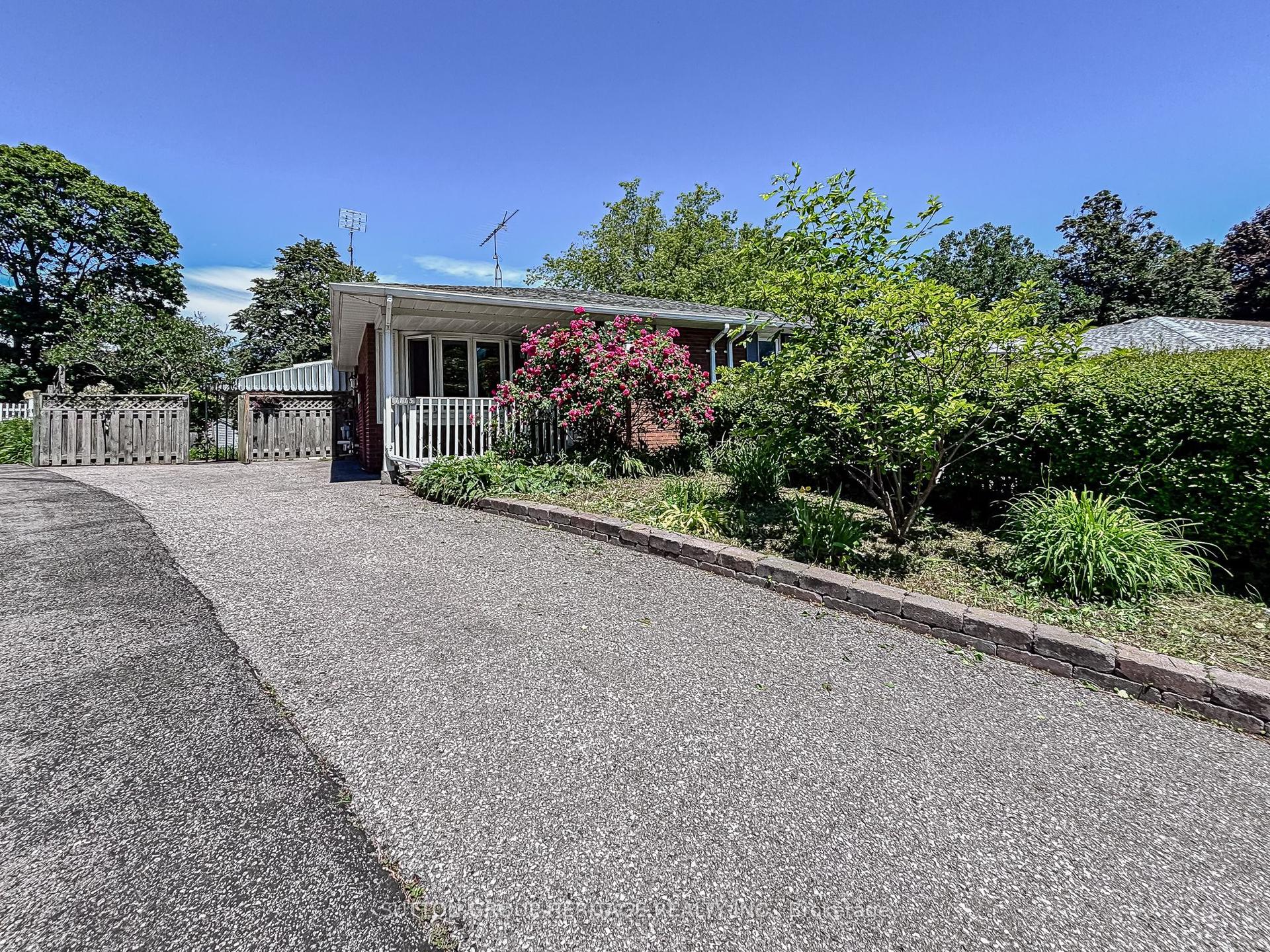 1113 Valley Court, Oshawa — Semi-Detached for sale, photo 1