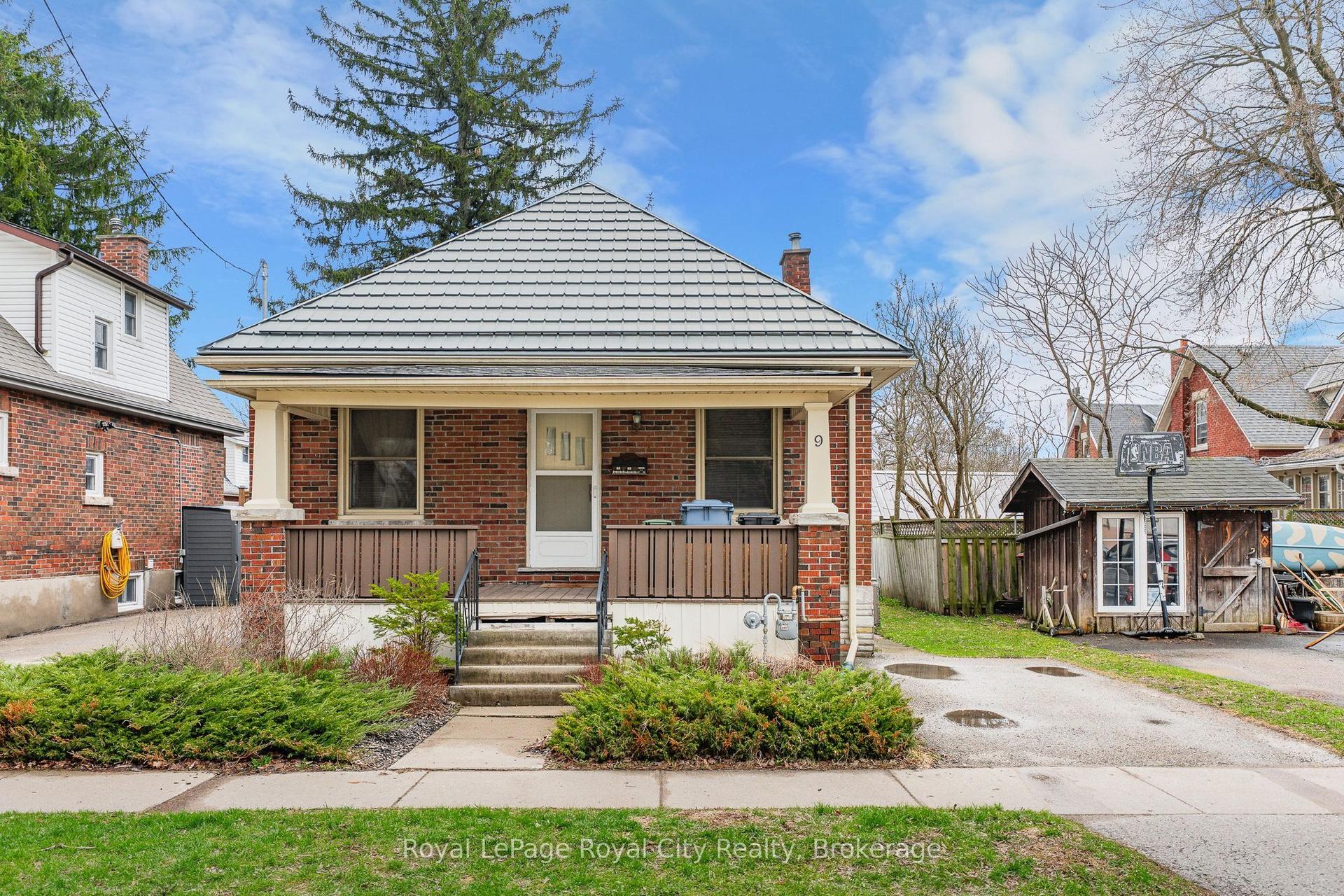 9 Stull Avenue — photo 1