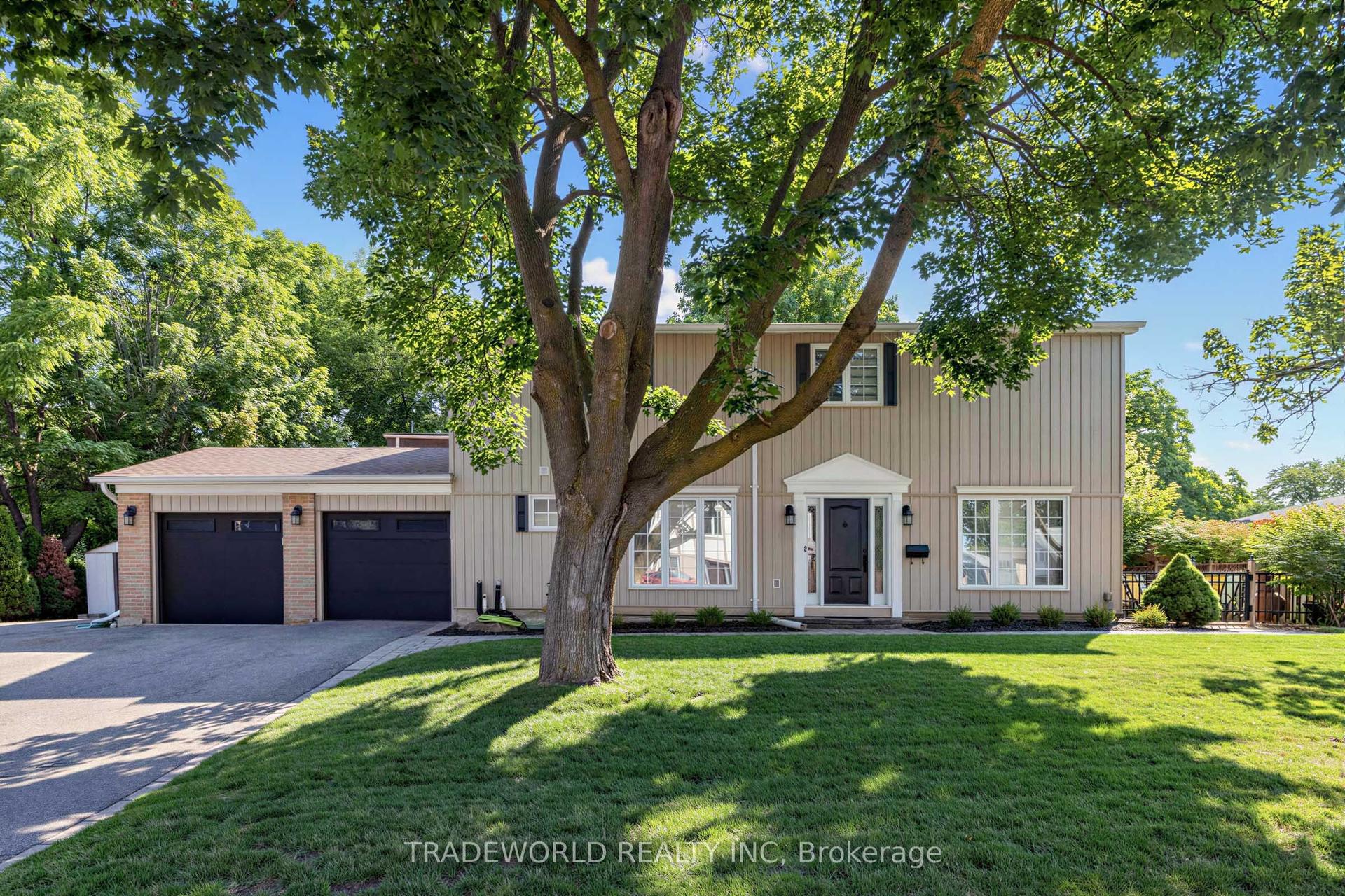 101 Meadowbank Road, Newmarket — Detached for sale, photo 1