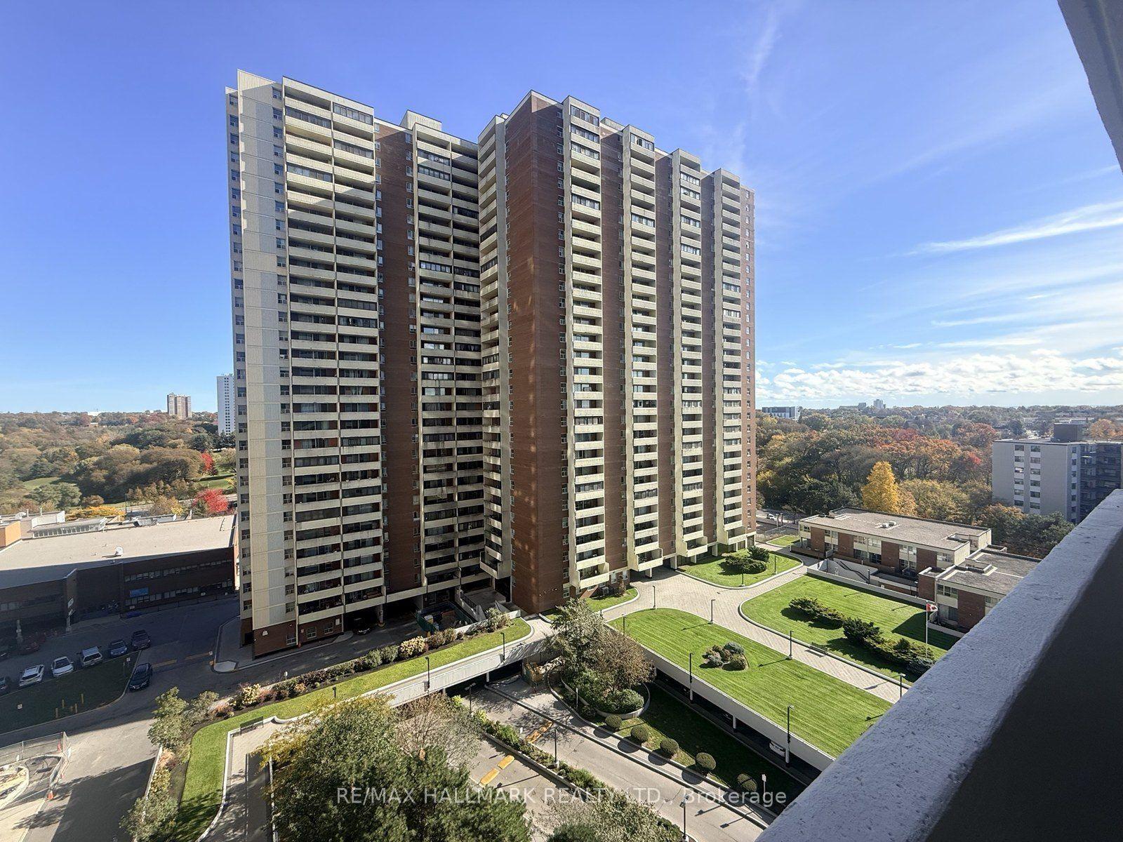 1 Massey Square 1202 #1202, Toronto — Condo for sale, photo 1