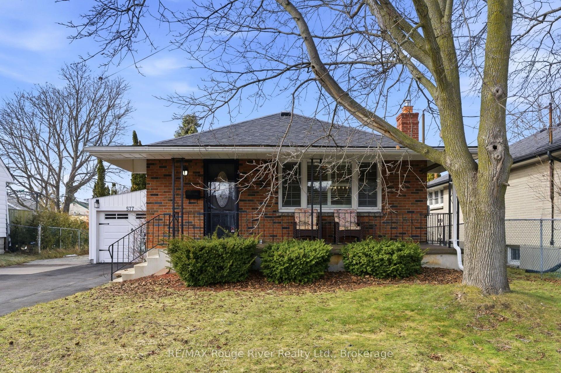 577 Sinclair Street — photo 1