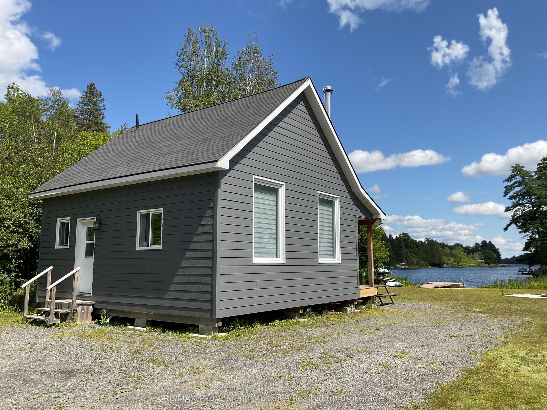 590 Clear Lake Road, Parry Sound Remote Area — Detached for sale, photo 1
