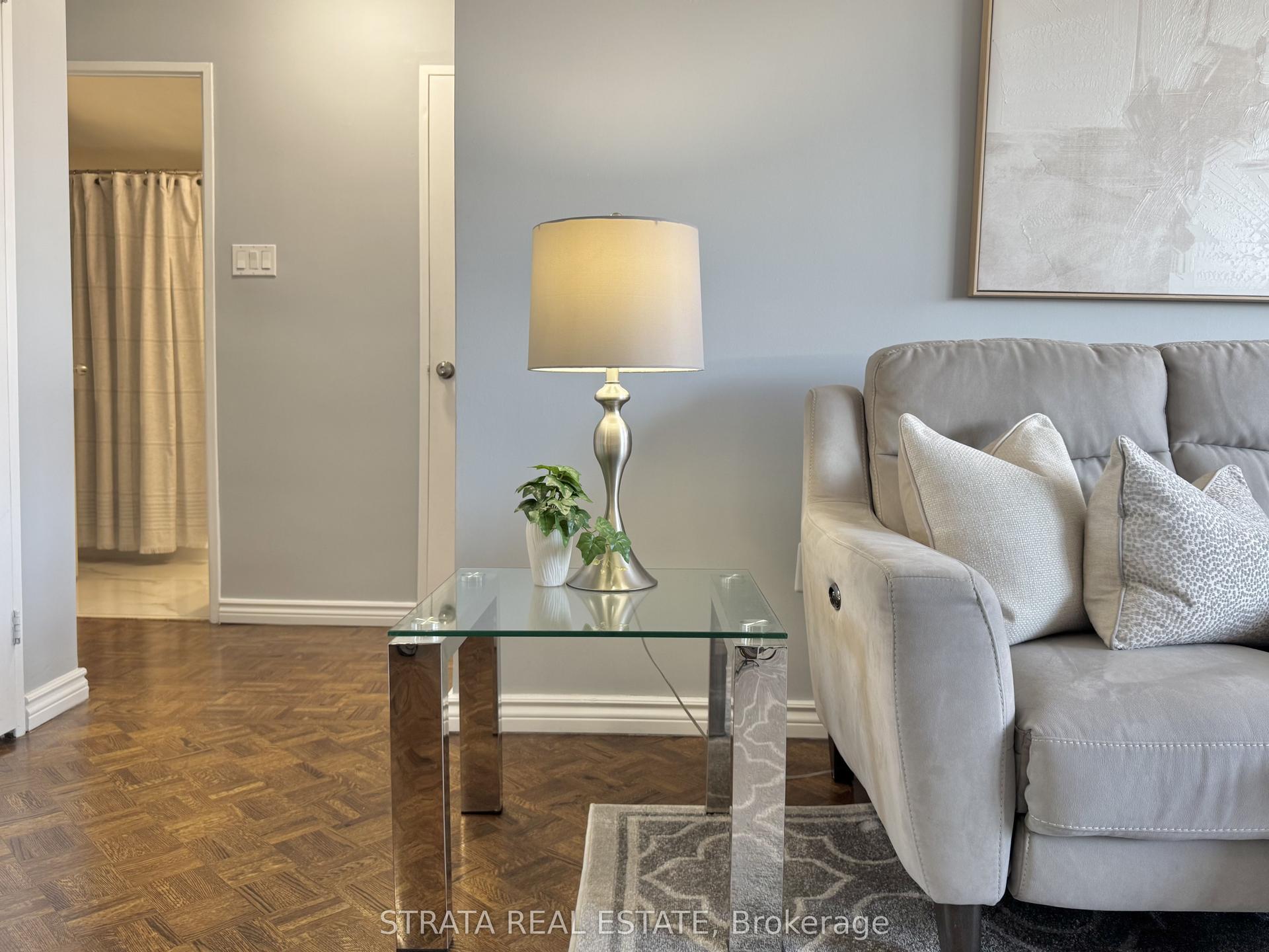 3555 Bathurst Street 203 #203 — photo 1