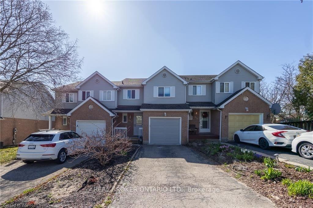 412 Exmoor Street, Waterloo — Townhouse for lease, photo 1