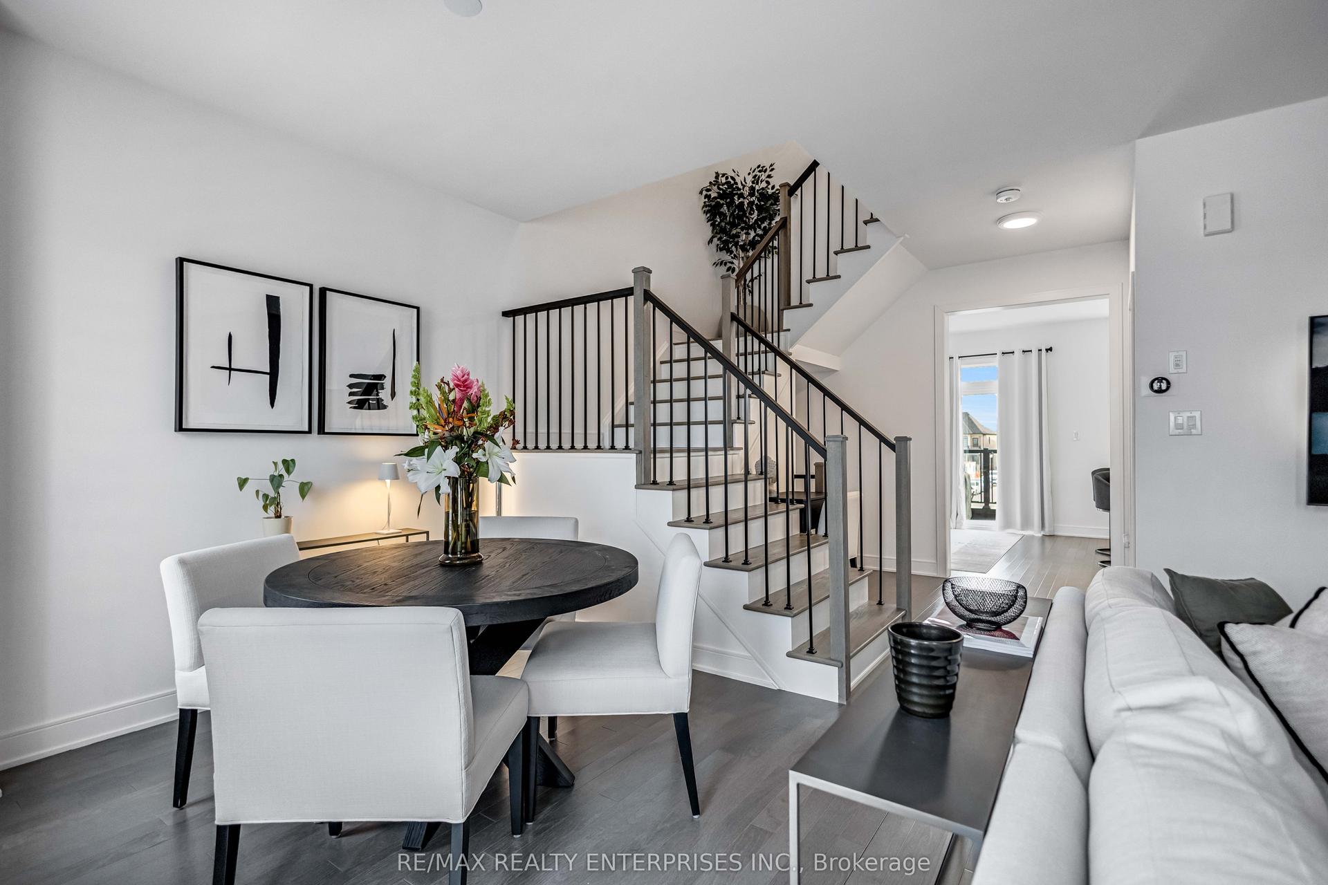 2497 Littlefield Crescent, Oakville — Townhouse for sale, photo 1