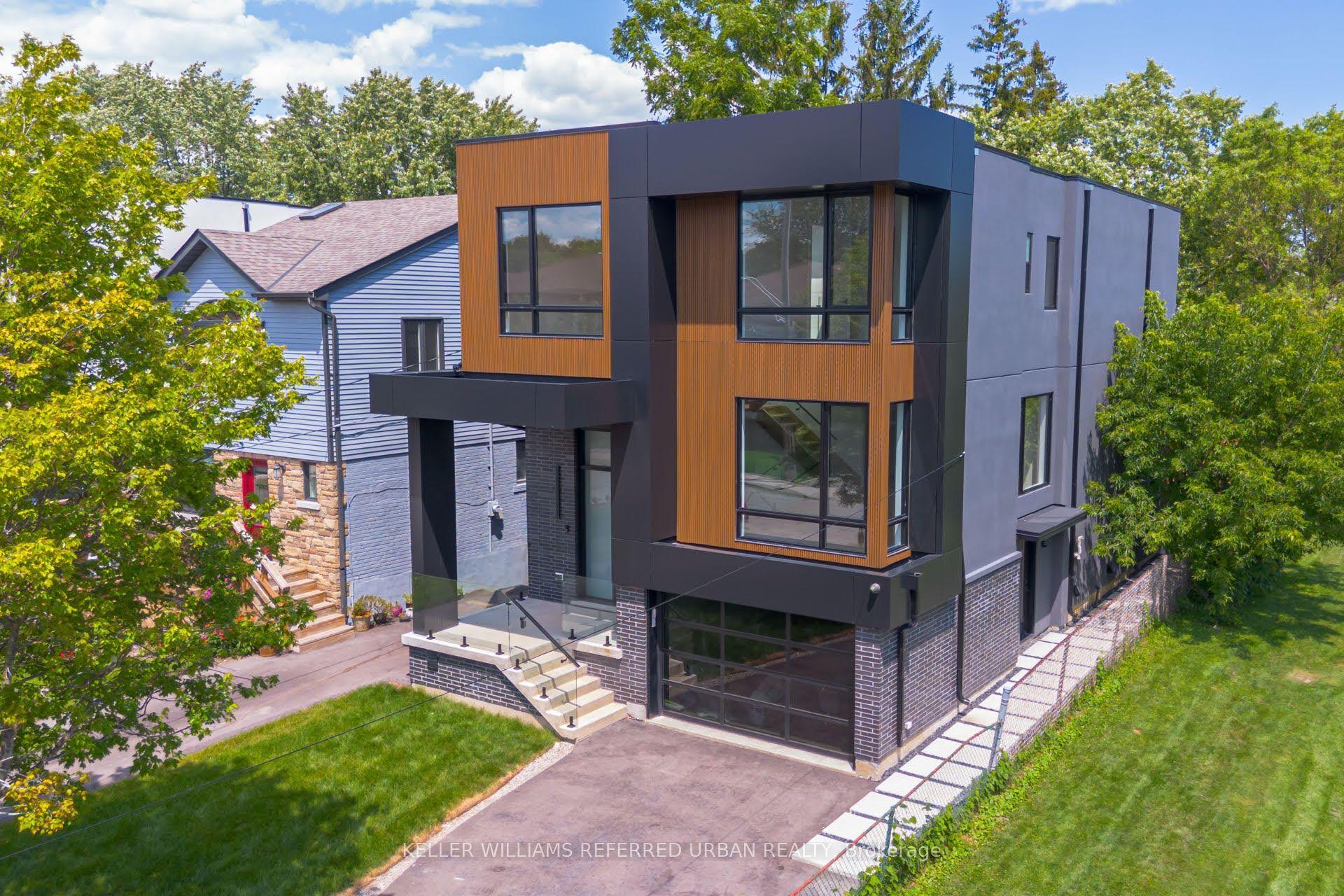 33 Twelfth Street, Toronto — Detached for sale, photo 1